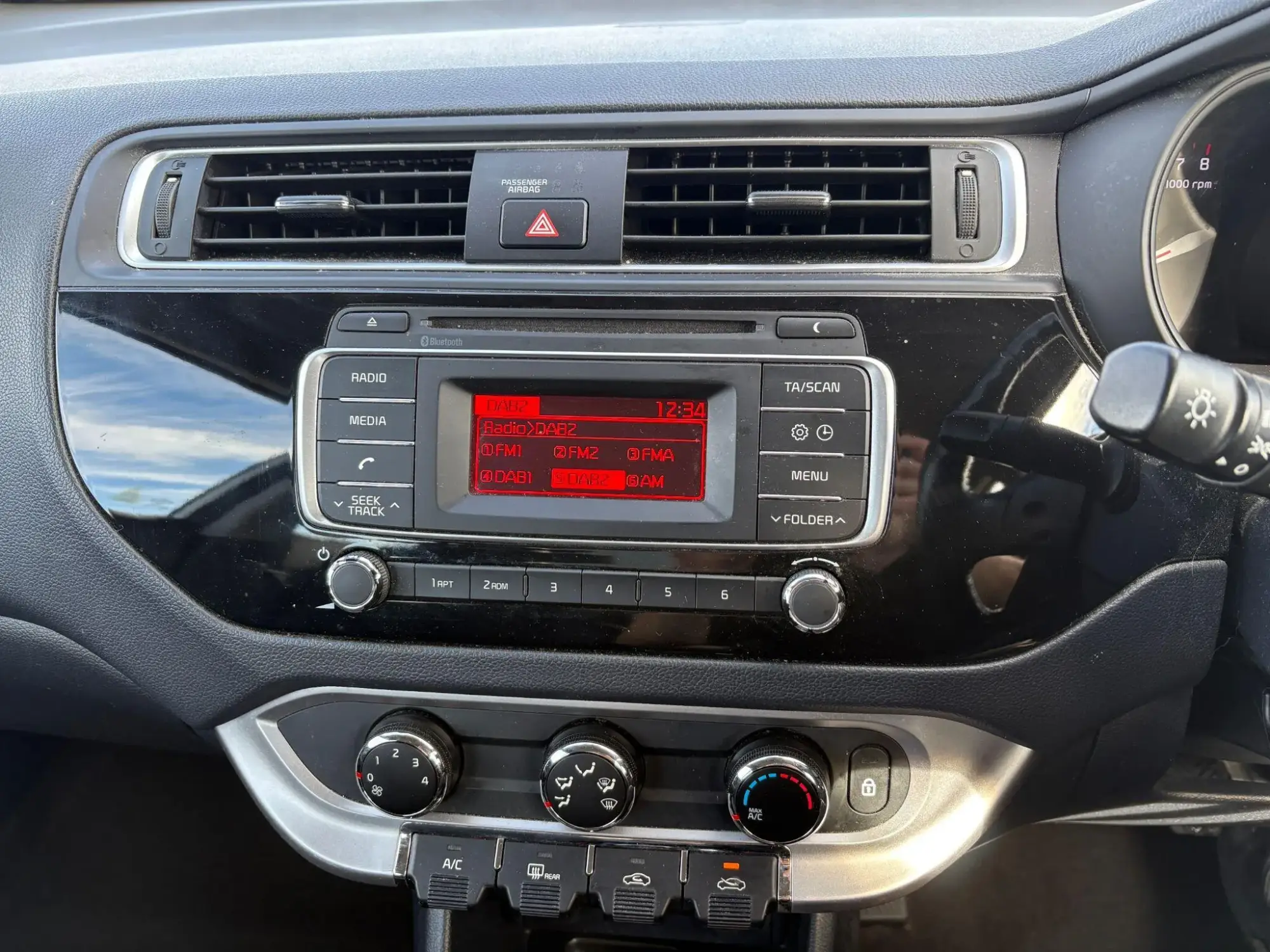 Kia Rio Image 17