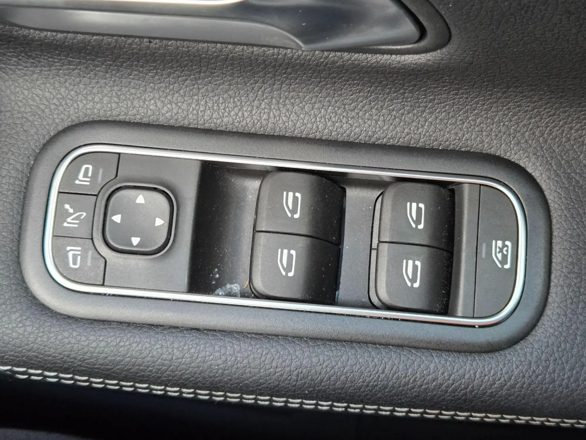 Mercedes-Benz CLA Image 26 Mercedes-Benz CLA Image 26