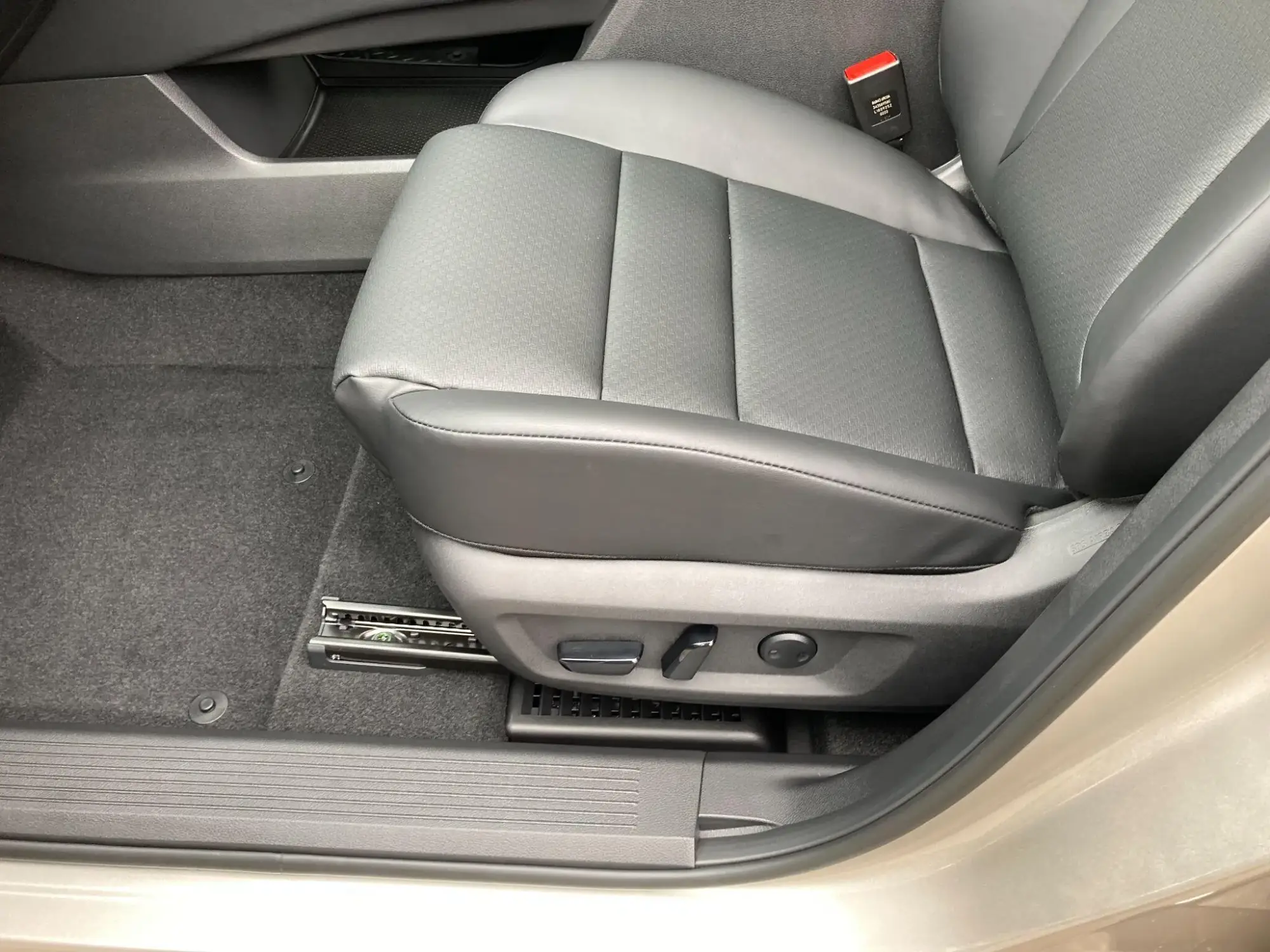 Nissan X-Trail Image 34 Nissan X-Trail Image 34