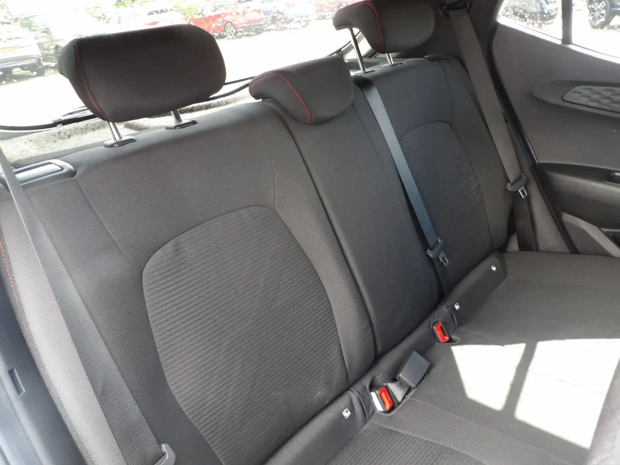 Hyundai i10 Image 11