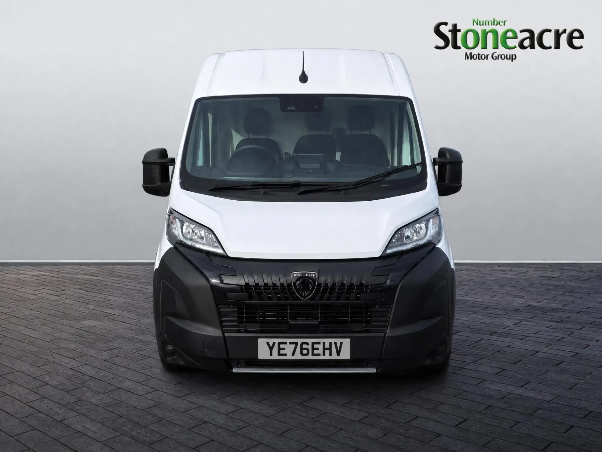 Peugeot Boxer 2.2 BlueHDi 3.5t Professional L3 H2 Euro 6 (s/s) 5dr YE76EHV Image 2 Peugeot Boxer 2.2 BlueHDi 3.5t Professional L3 H2 Euro 6 (s/s) 5dr YE76EHV Image 2