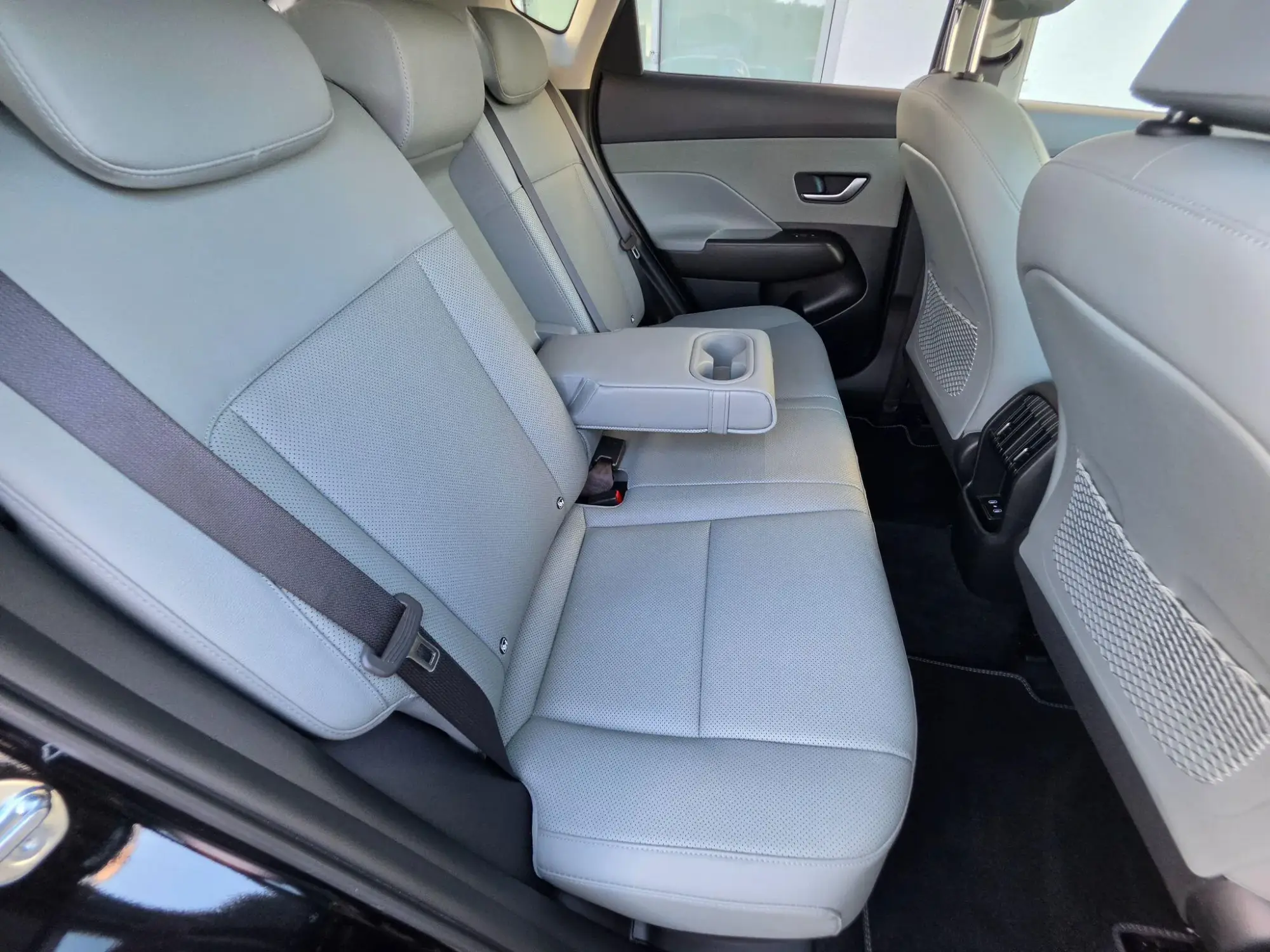 Hyundai KONA Image 13