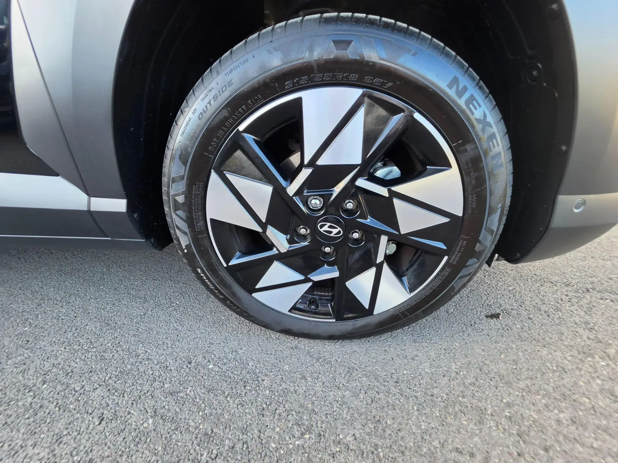 Hyundai KONA Image 29