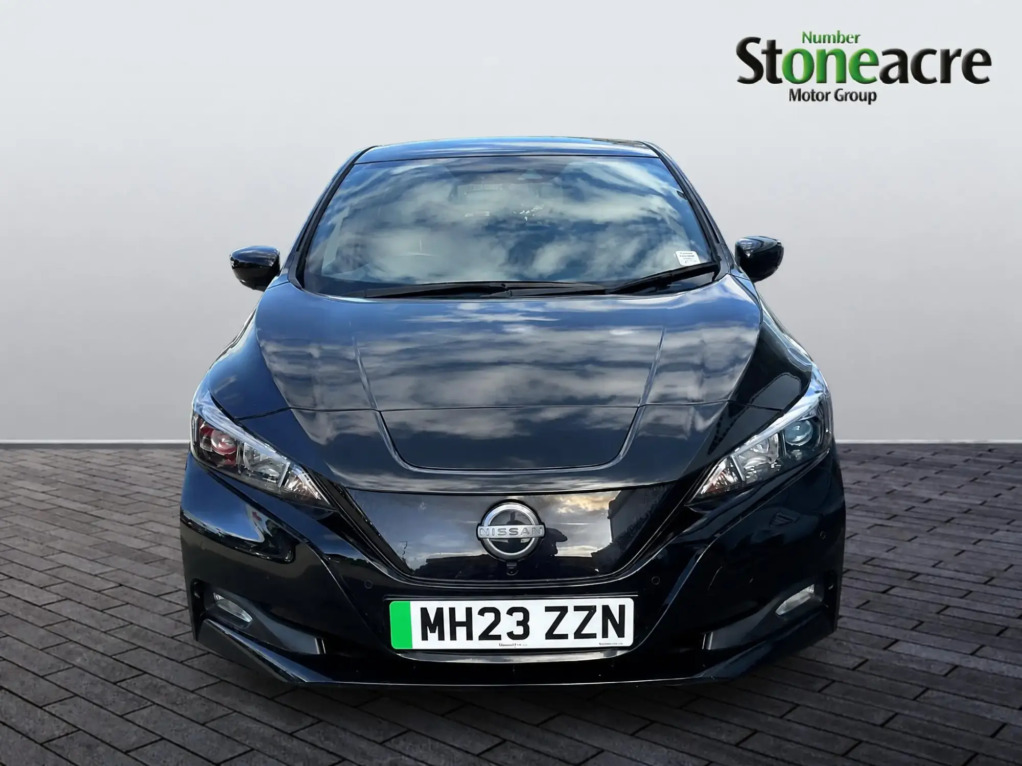 Nissan LEAF Image 2