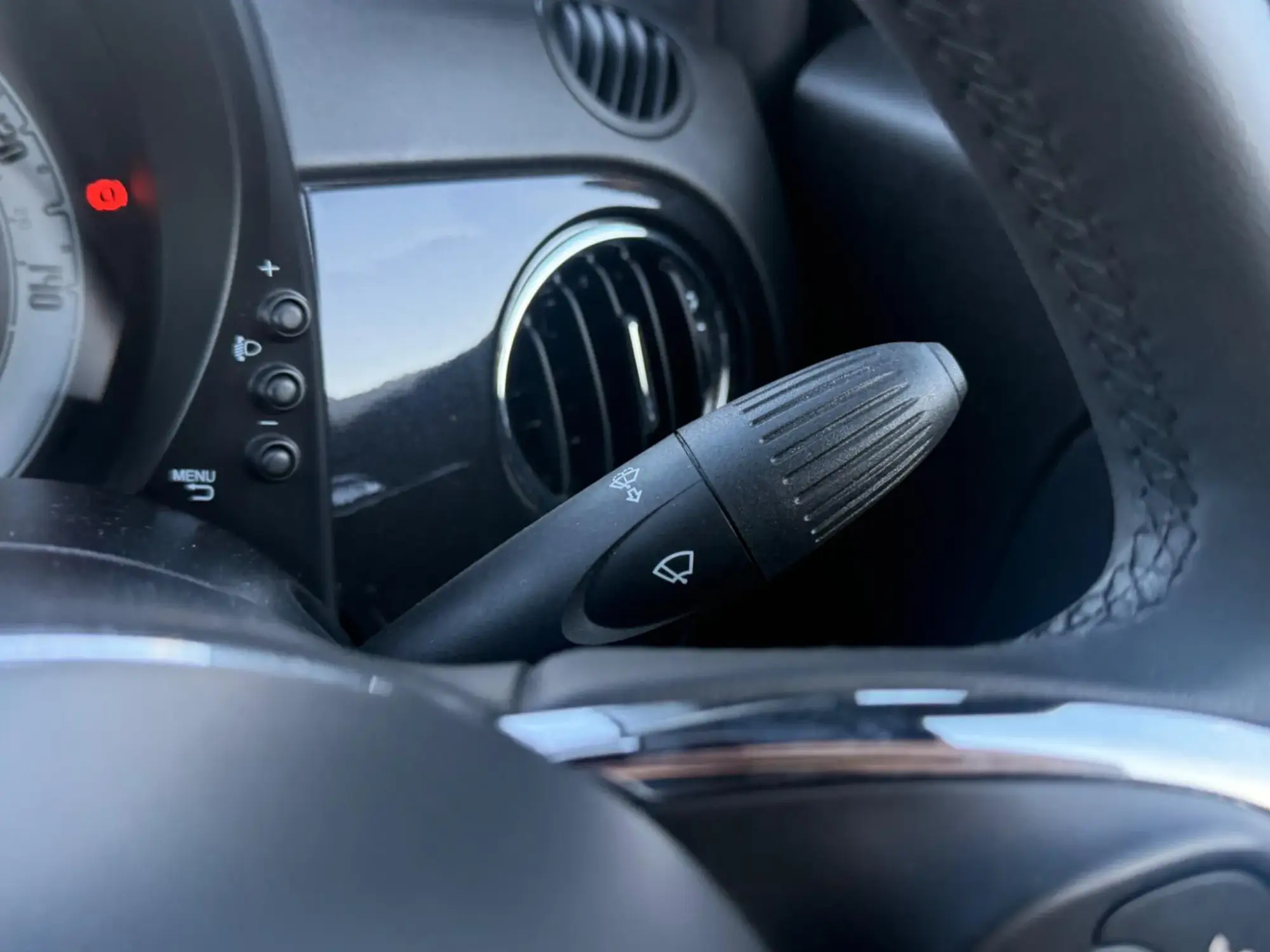 Fiat 500c Hybrid Image 15
