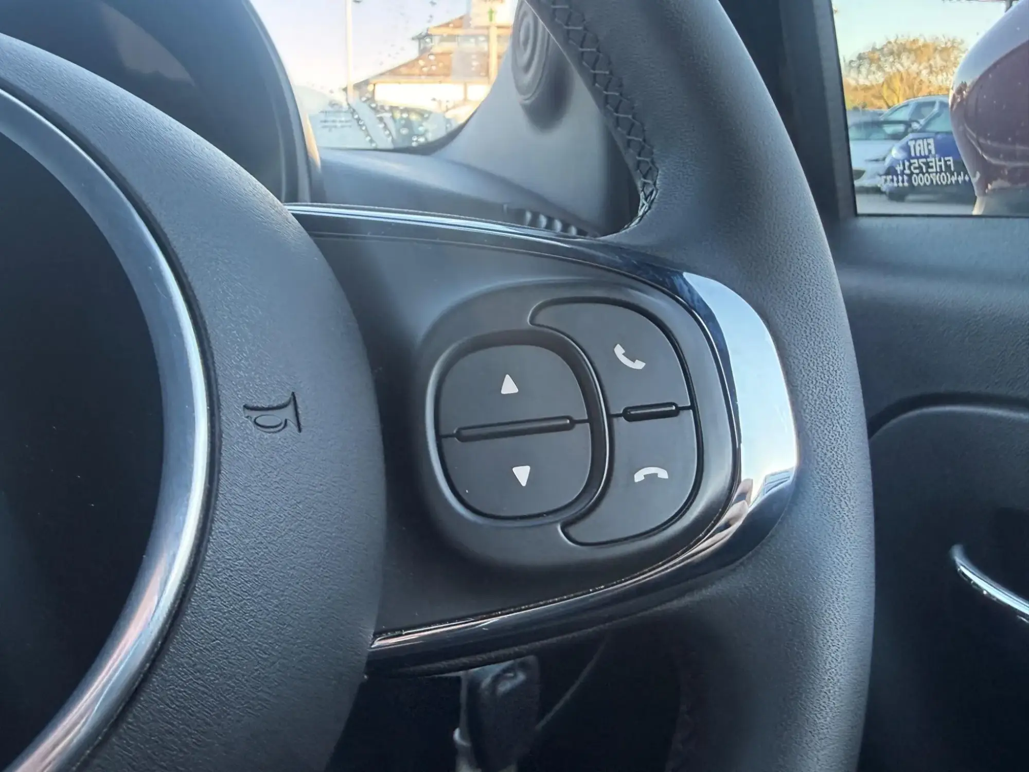 Fiat 500c Hybrid Image 16