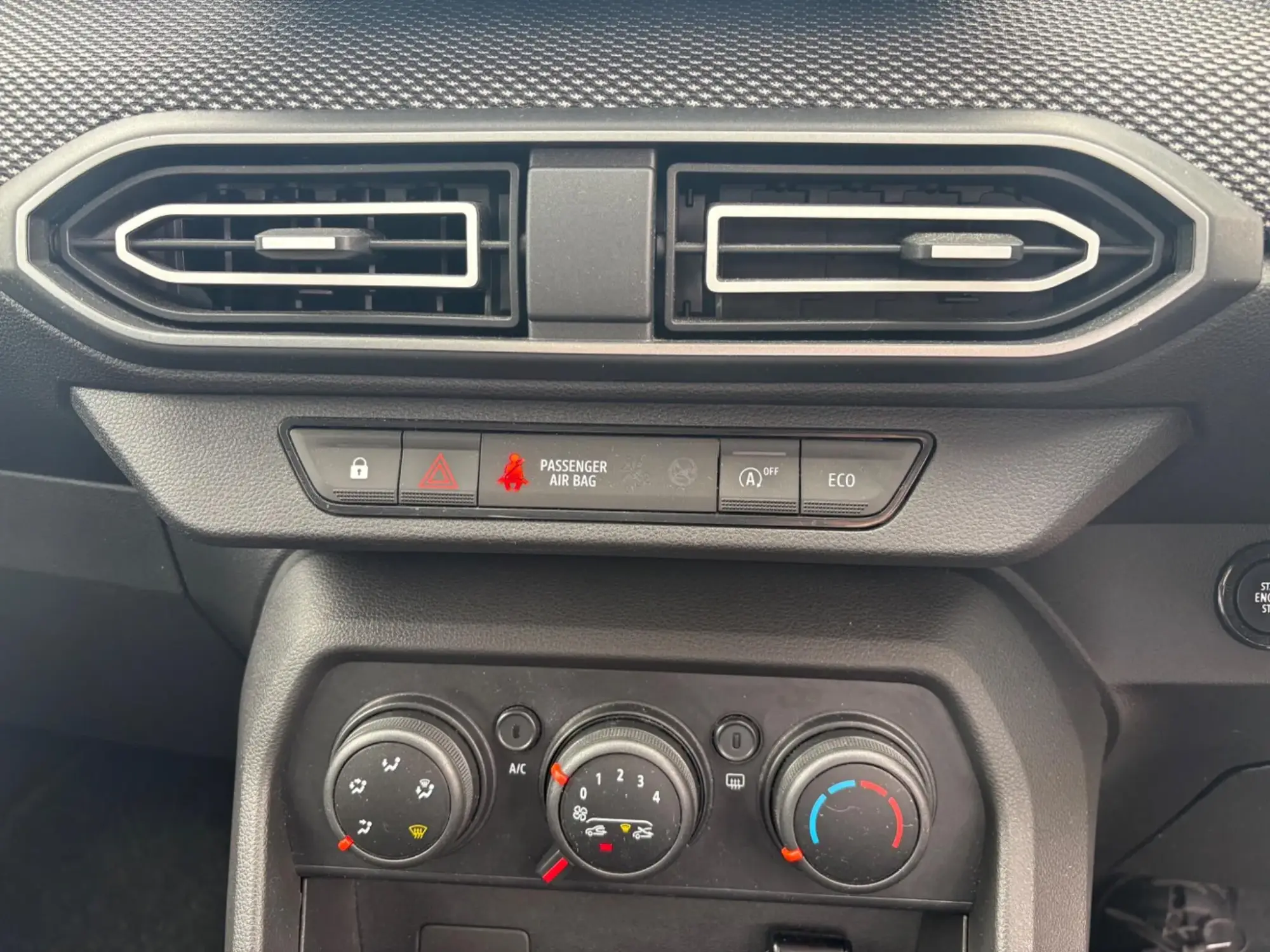 Dacia Sandero Image 15 Dacia Sandero Image 15