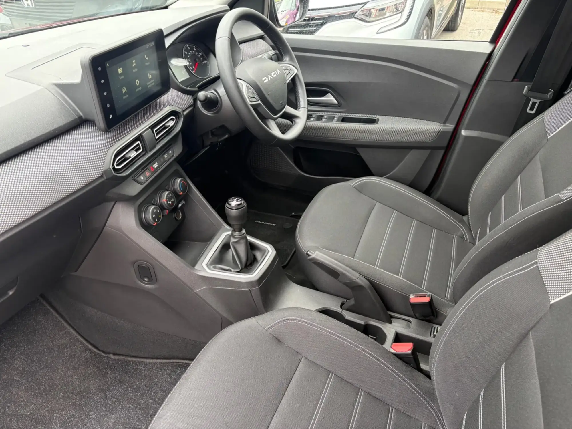 Dacia Sandero Image 24 Dacia Sandero Image 24