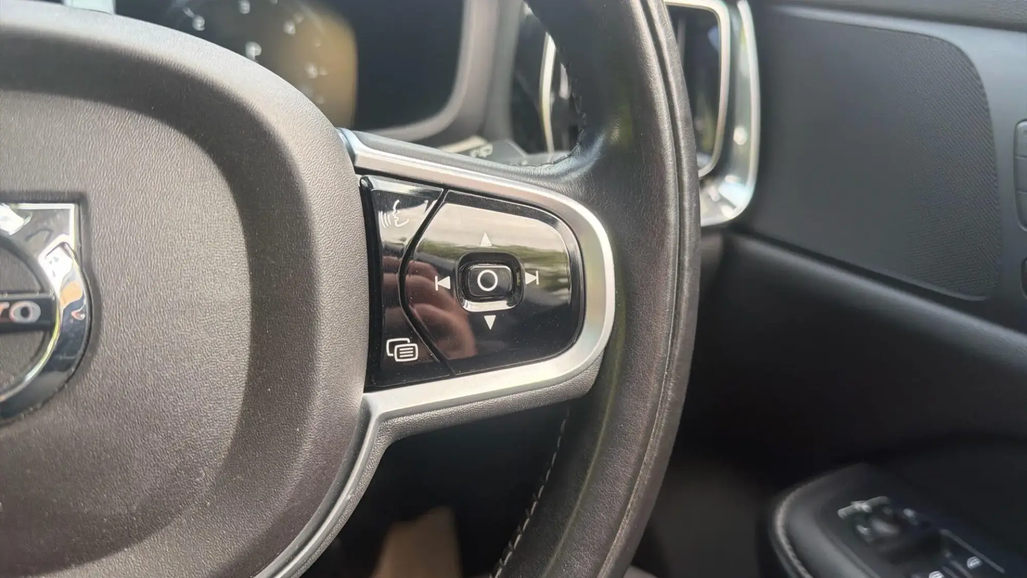 Volvo V60 Image 15