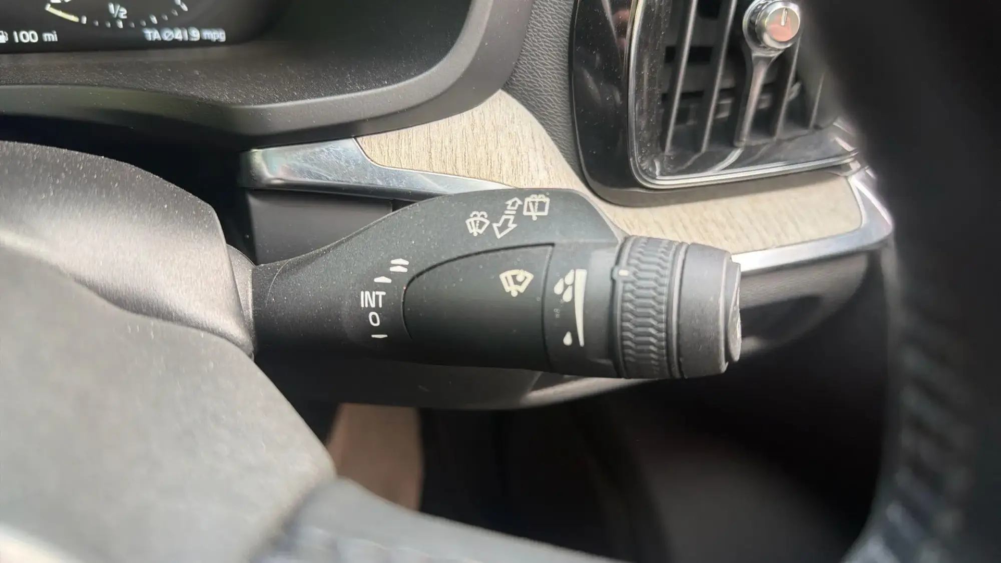 Volvo V60 Image 16
