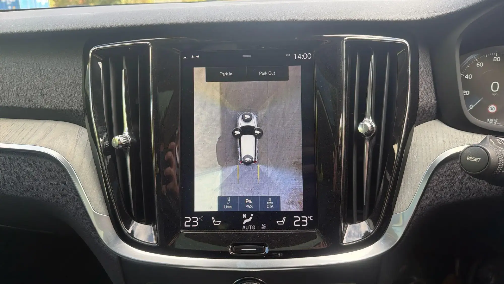 Volvo V60 Image 31