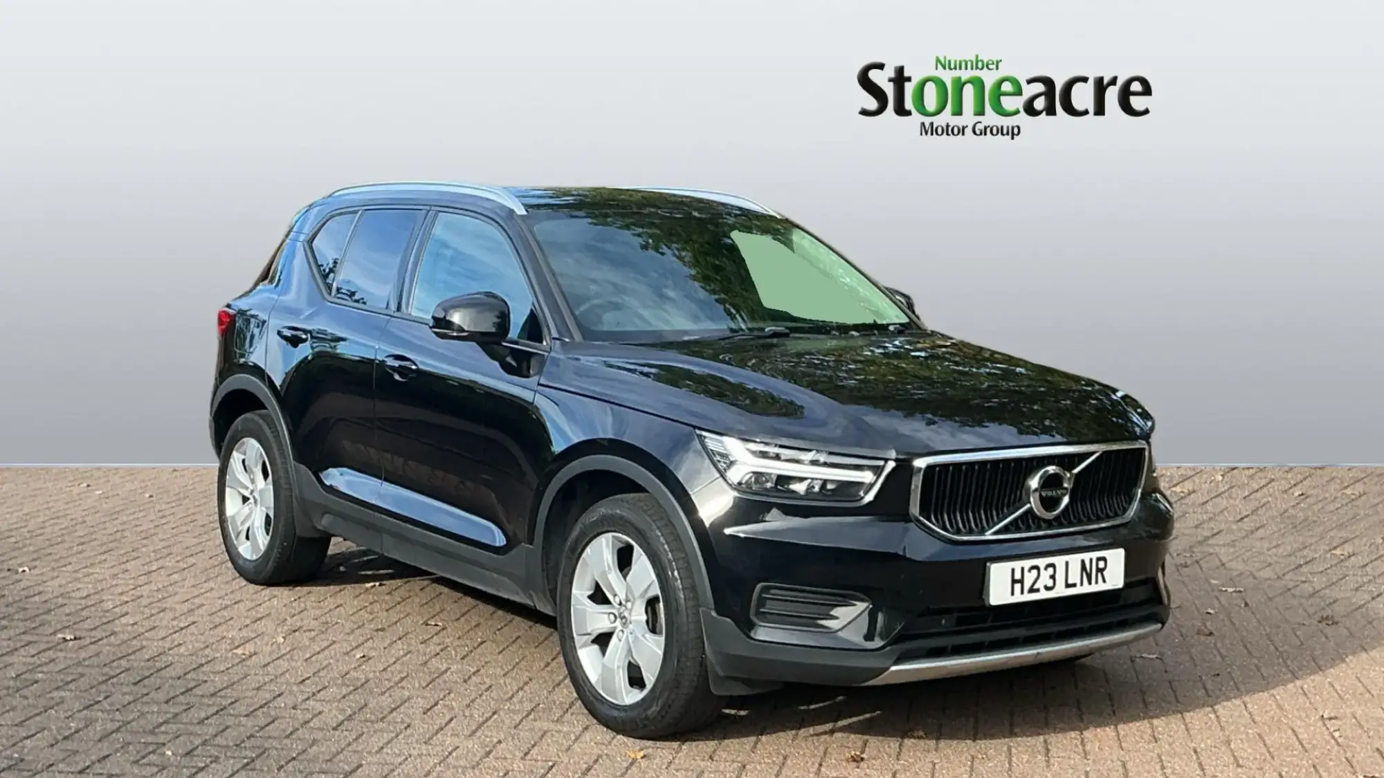 Volvo XC40 1.5 T3 [163] Momentum 5dr Geartronic H23LNR Image 1