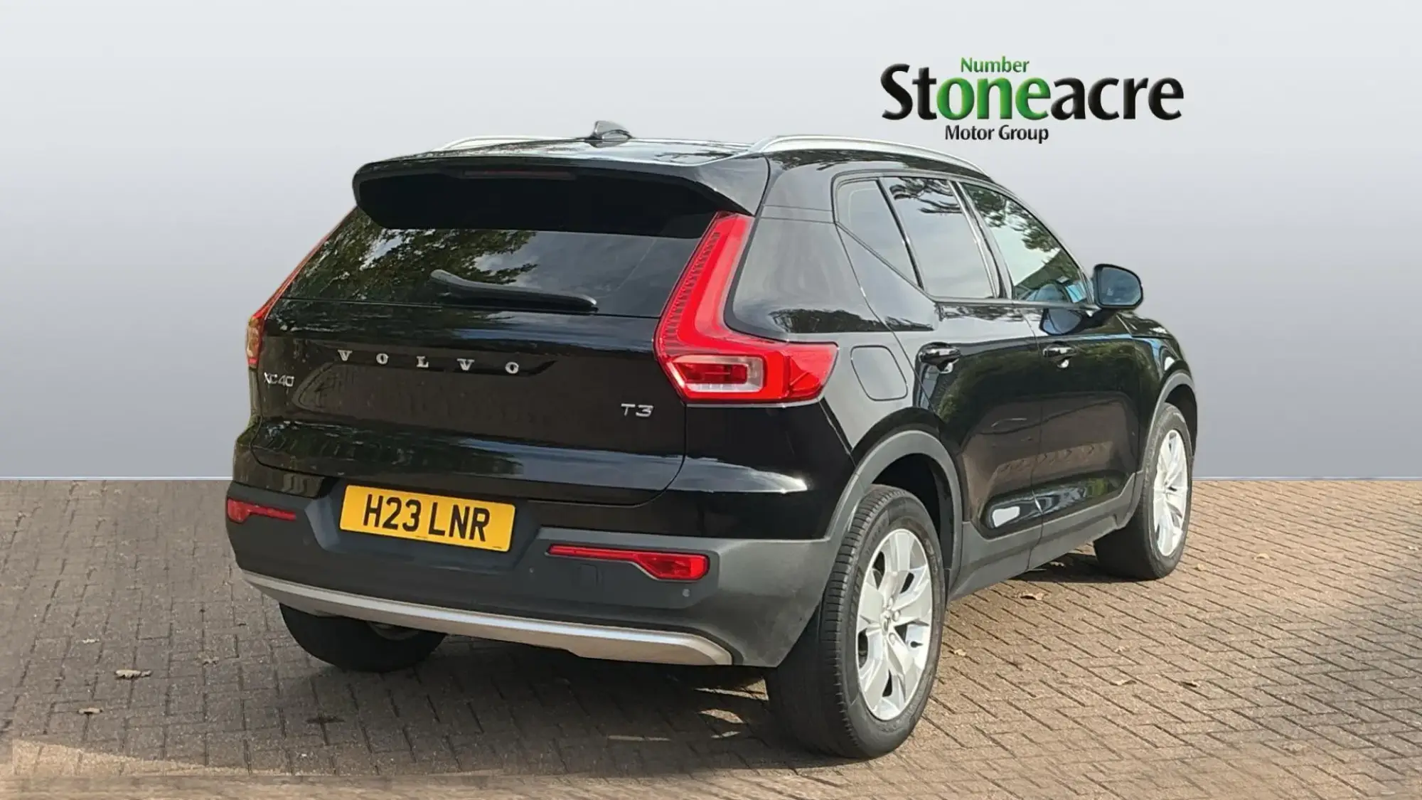 Volvo XC40 1.5 T3 [163] Momentum 5dr Geartronic H23LNR Image 2