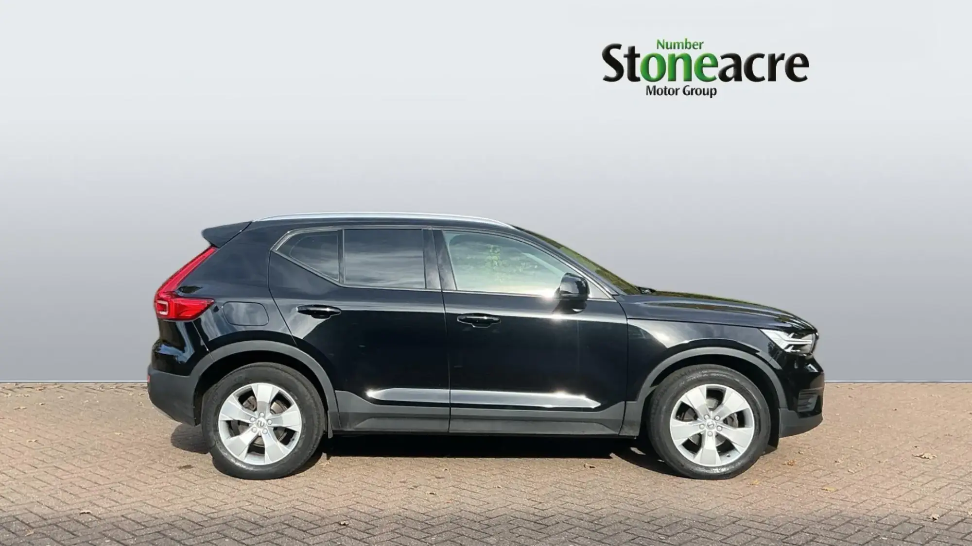 Volvo XC40 1.5 T3 [163] Momentum 5dr Geartronic H23LNR Image 3