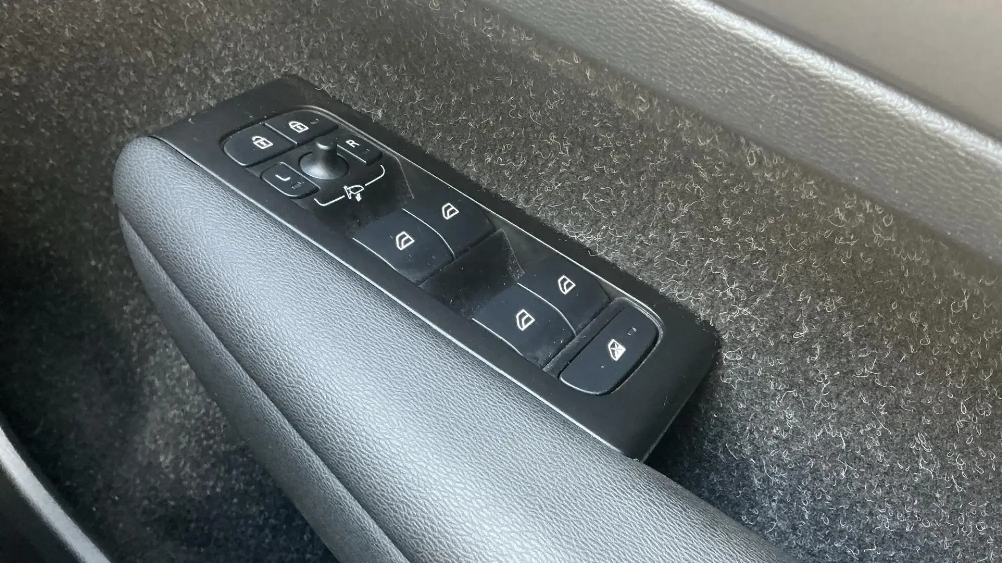 Volvo XC40 Image 21