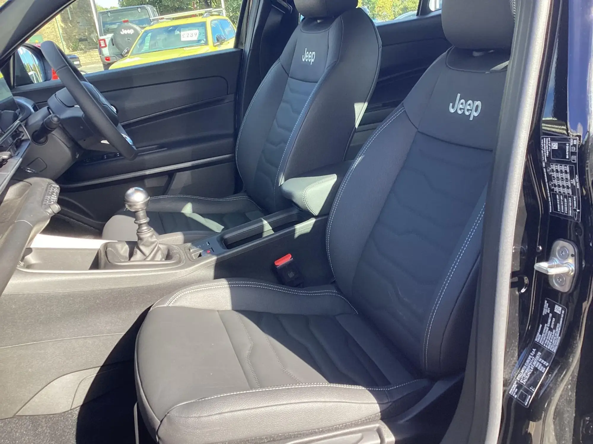 Jeep Avenger Image 12
