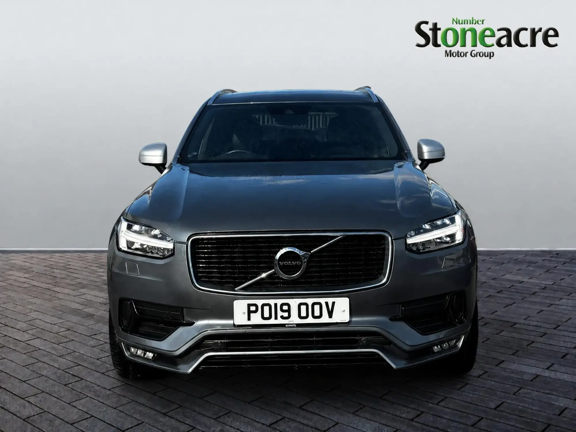 Volvo XC90 2.0 D5 PowerPulse R DESIGN 5dr AWD Geartronic PO19OOV Image 2 Volvo XC90 2.0 D5 PowerPulse R DESIGN 5dr AWD Geartronic PO19OOV Image 2