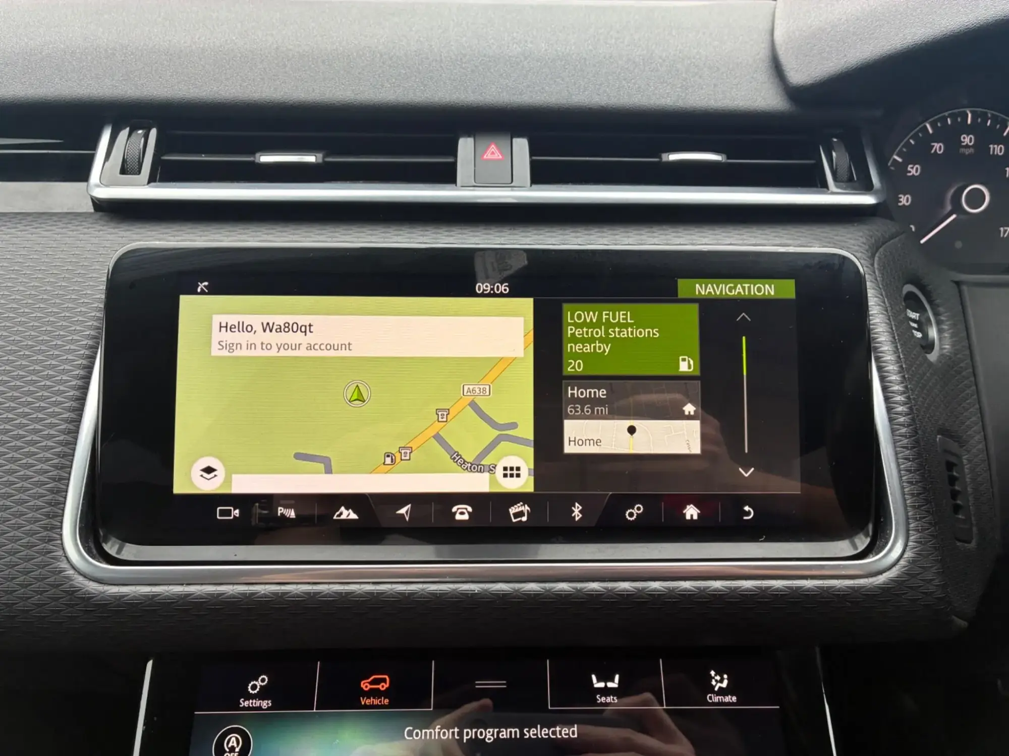 Land Rover Range Rover Velar Image 19