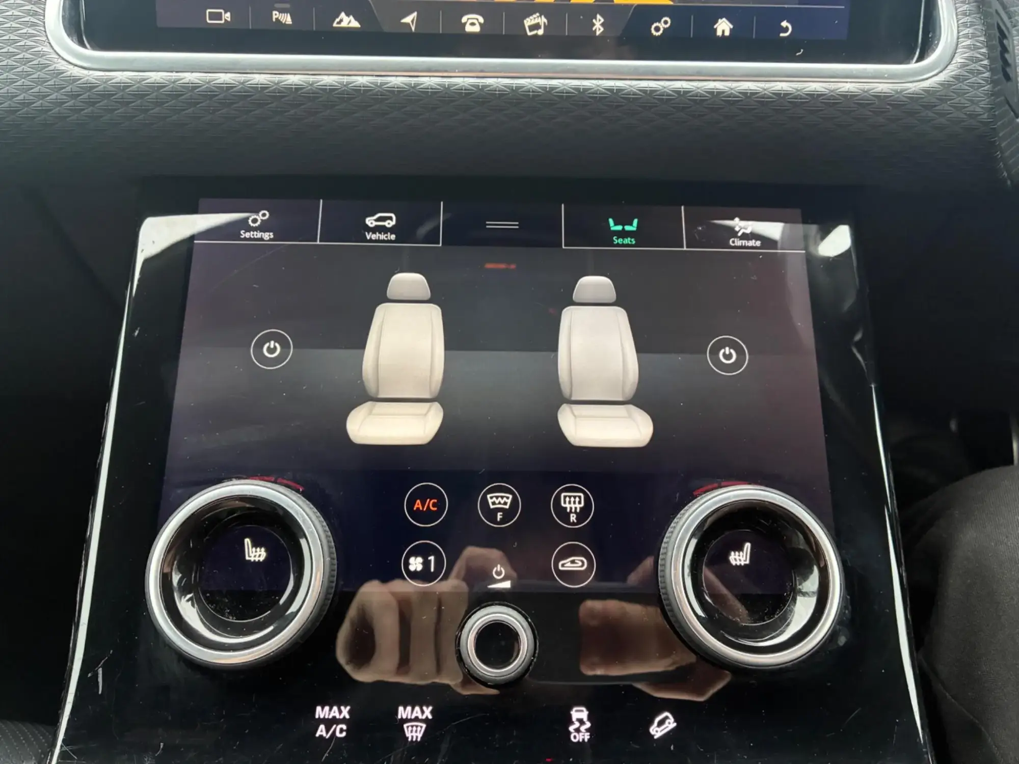 Land Rover Range Rover Velar Image 21