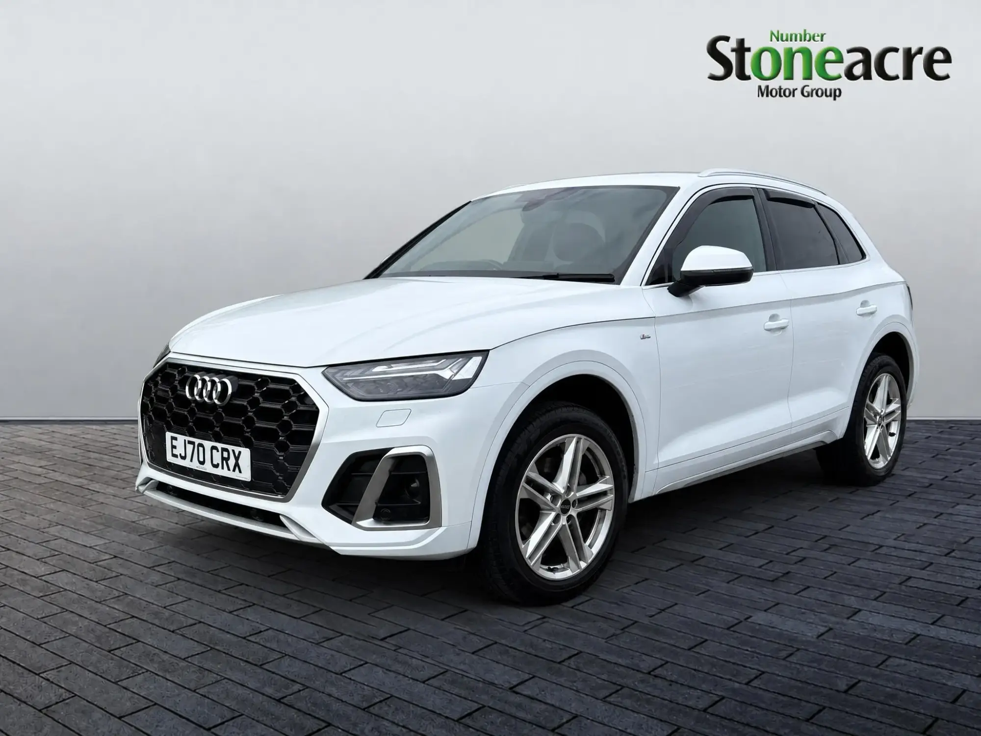 Audi Q5 2.0 TFSI 45 S line S Tronic quattro Euro 6 (s/s) 5dr EJ70CRX Image 3