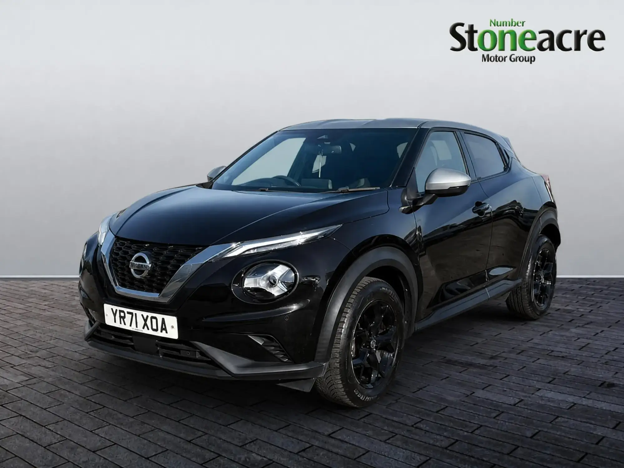 Nissan Juke 1.0 DiG-T N-Connecta 5dr YR71XOA Image 3 Nissan Juke 1.0 DiG-T N-Connecta 5dr YR71XOA Image 3