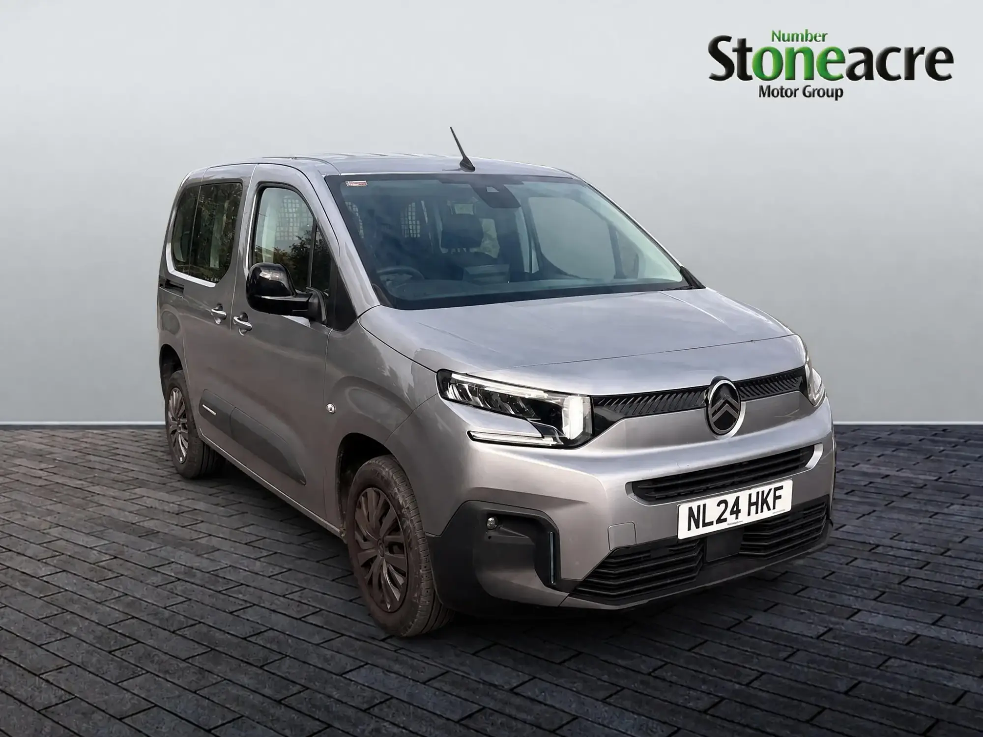 Citroen Berlingo 1.2 PureTech PLUS M Euro 6 (s/s) 5dr NL24HKF Image 1 Citroen Berlingo 1.2 PureTech PLUS M Euro 6 (s/s) 5dr NL24HKF Image 1