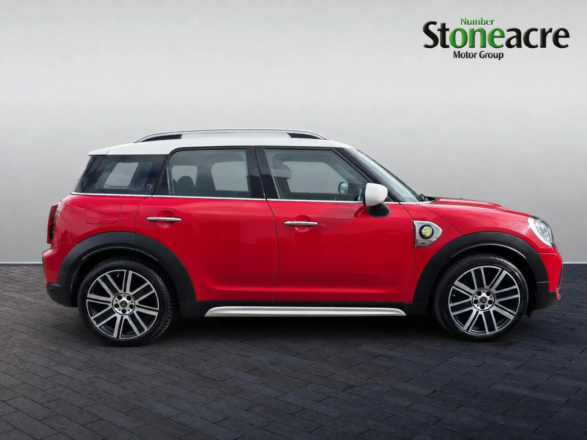 MINI Countryman 1.5 10kWh Cooper SE Exclusive Auto ALL4 Euro 6 (s/s) 5dr HK71EFZ Image 2 MINI Countryman 1.5 10kWh Cooper SE Exclusive Auto ALL4 Euro 6 (s/s) 5dr HK71EFZ Image 2