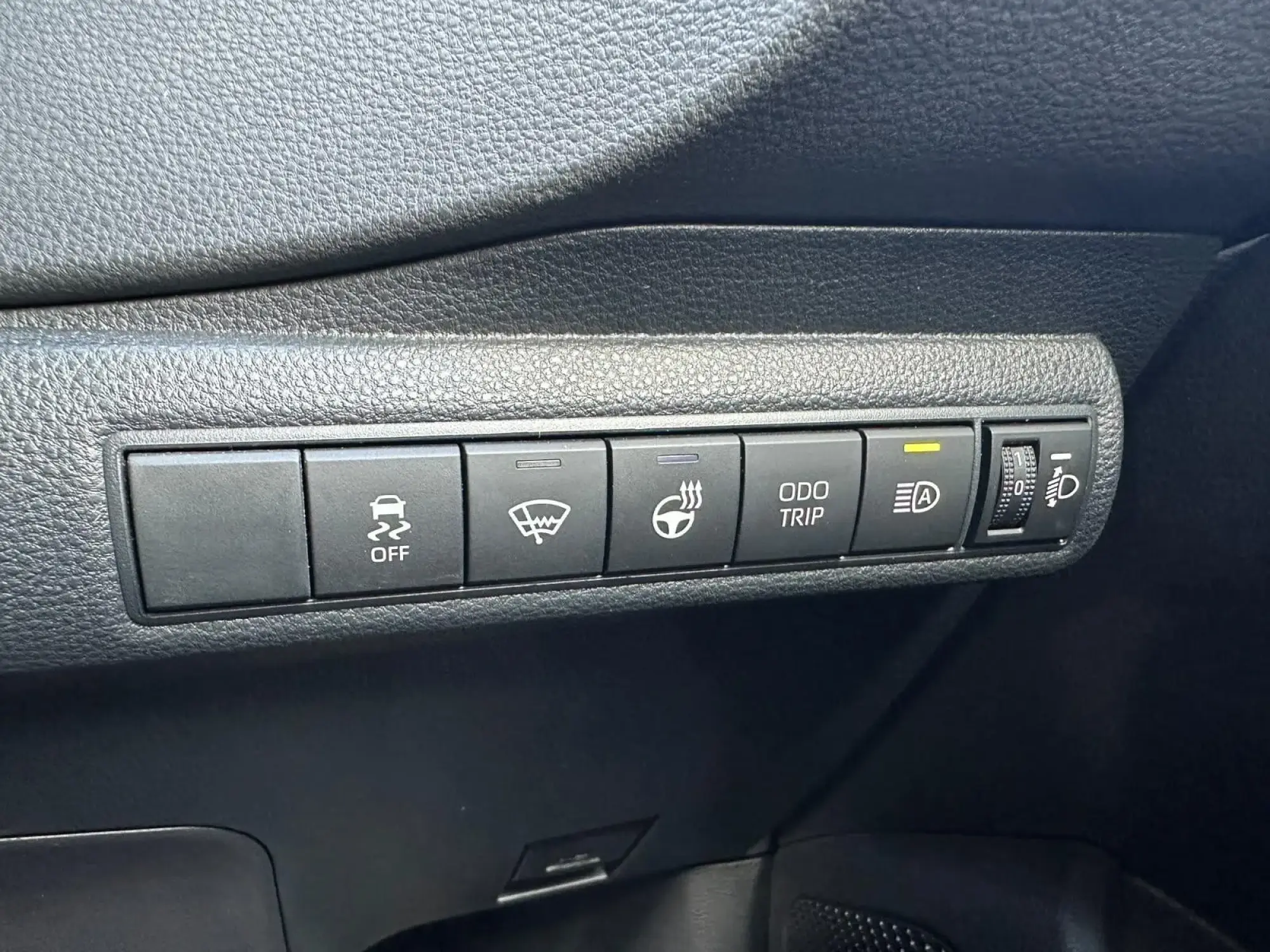 Toyota Corolla Hybrid Image 18 Toyota Corolla Hybrid Image 18