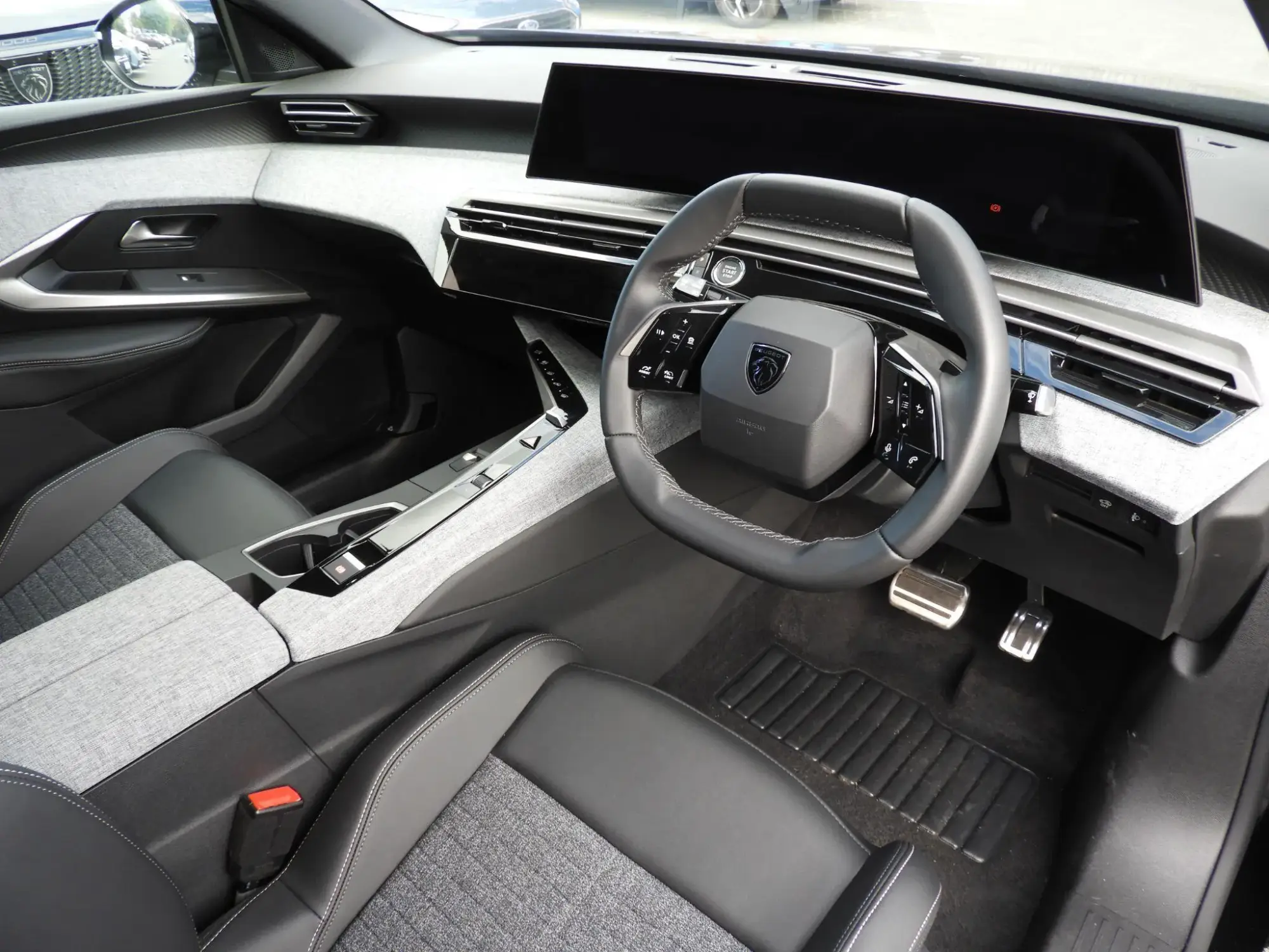 Peugeot E-3008 Image 12