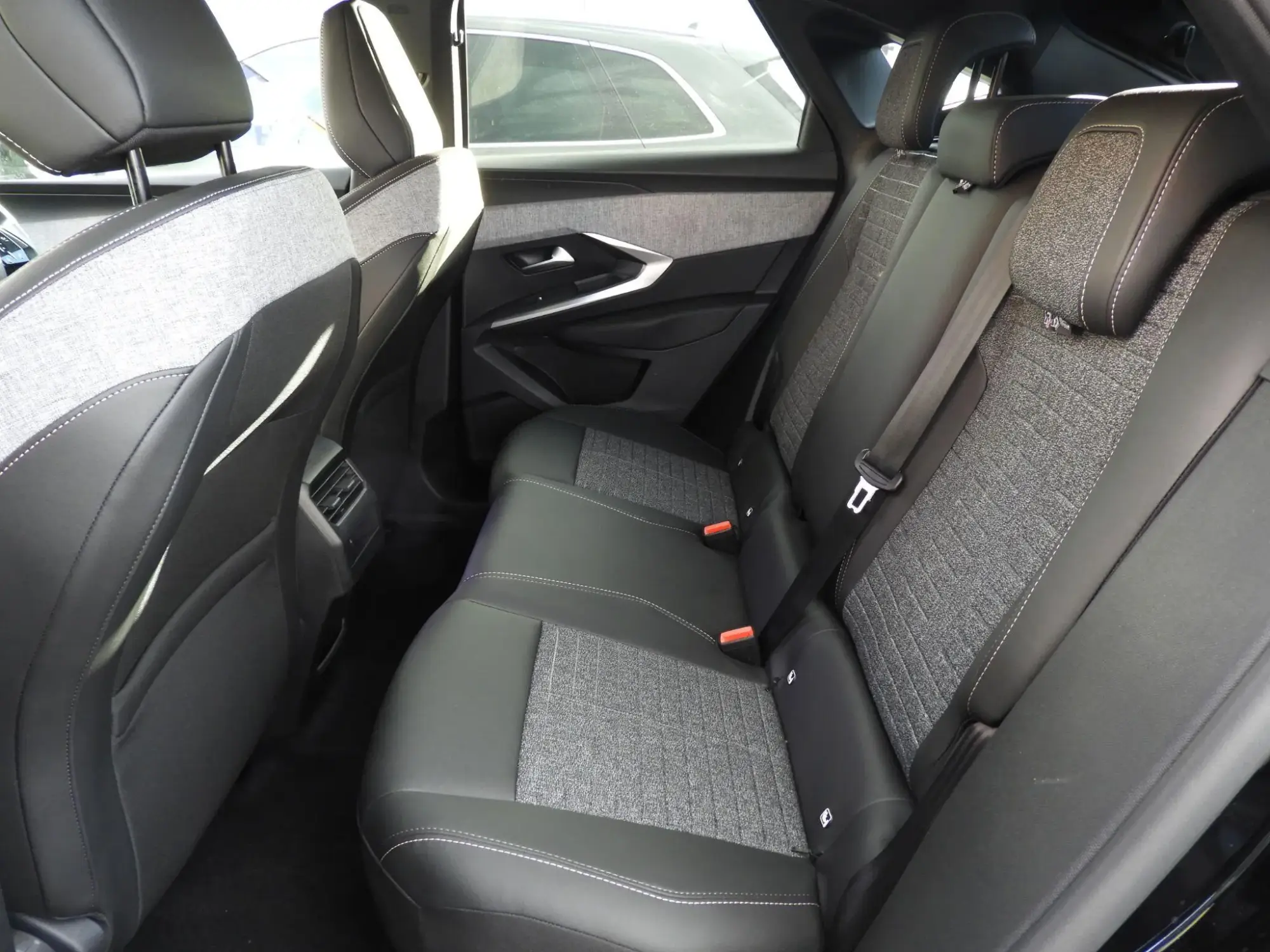 Peugeot E-3008 Image 22