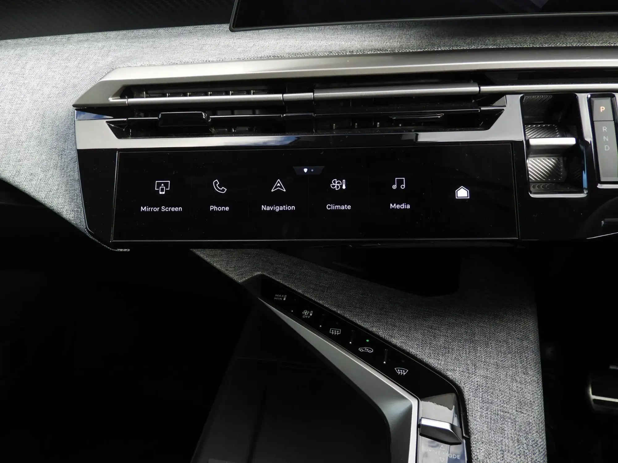Peugeot E-3008 Image 24