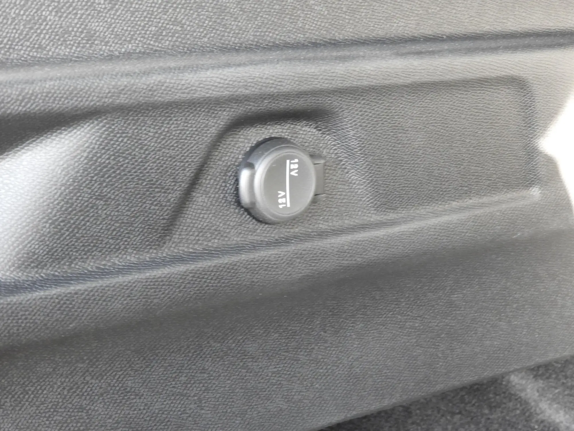 Peugeot E-3008 Image 25