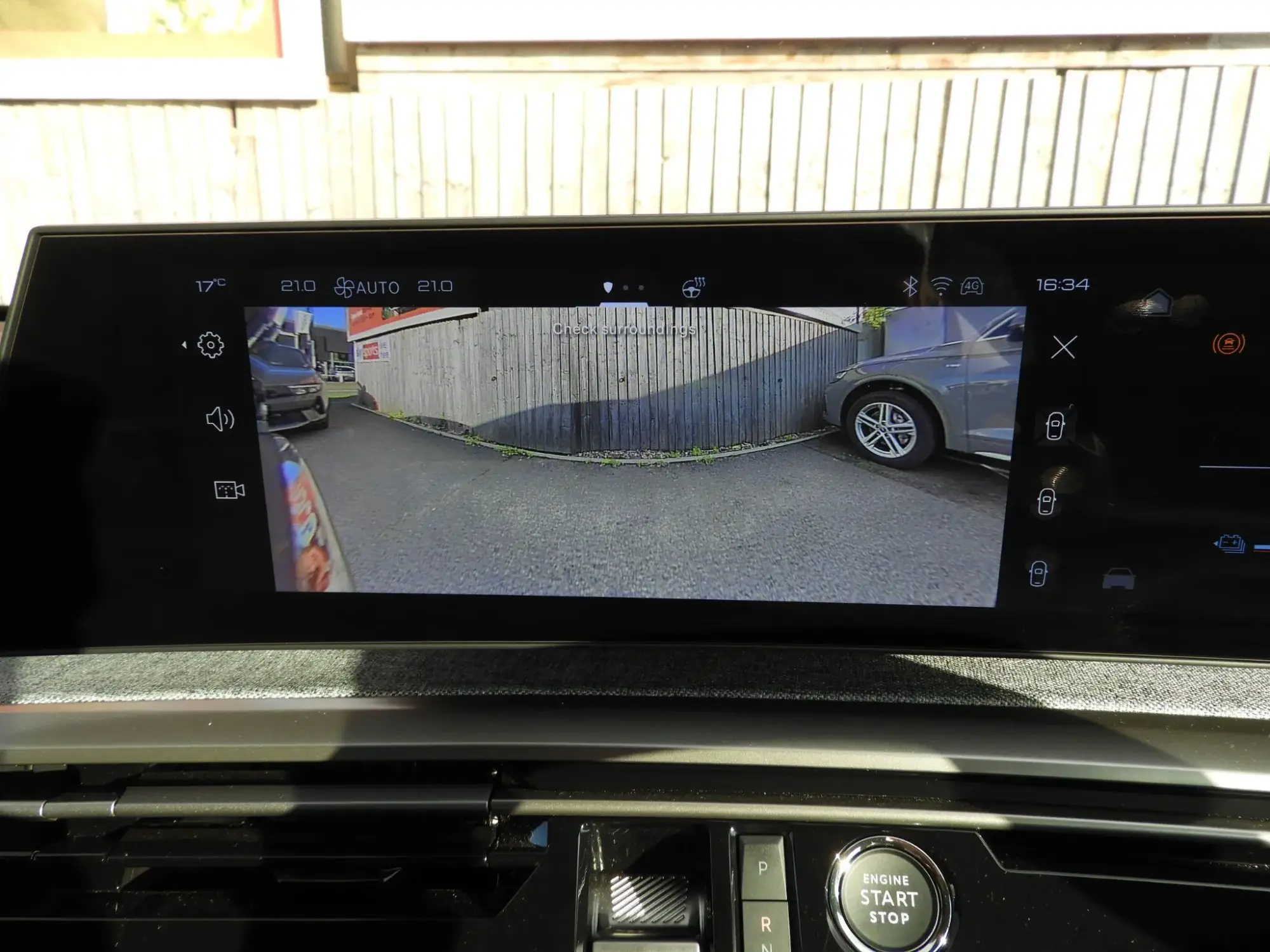Peugeot E-3008 Image 30