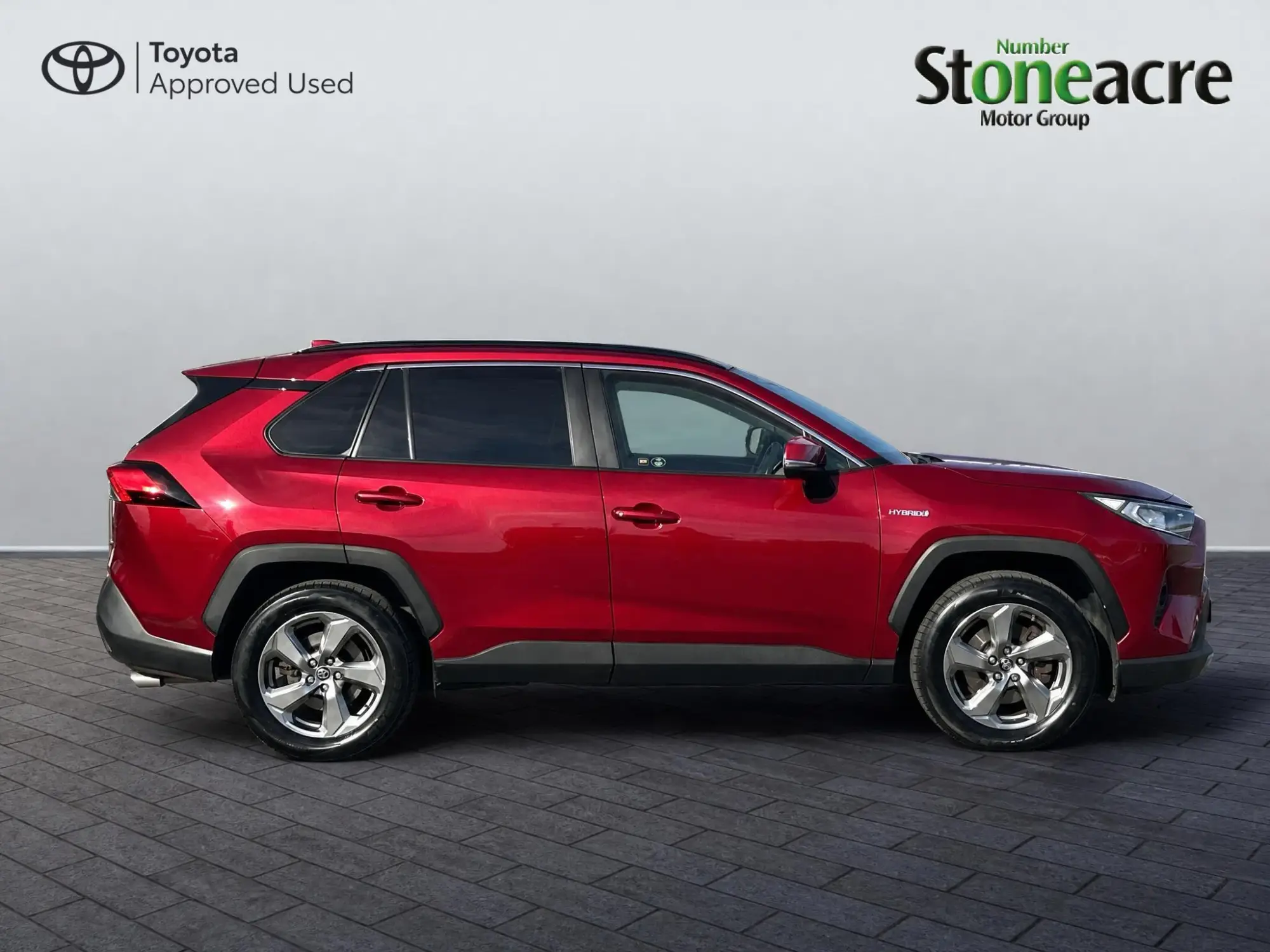 Toyota RAV4 2.5 VVT-h Design CVT Euro 6 (s/s) 5dr NG19VBC Image 2 Toyota RAV4 2.5 VVT-h Design CVT Euro 6 (s/s) 5dr NG19VBC Image 2