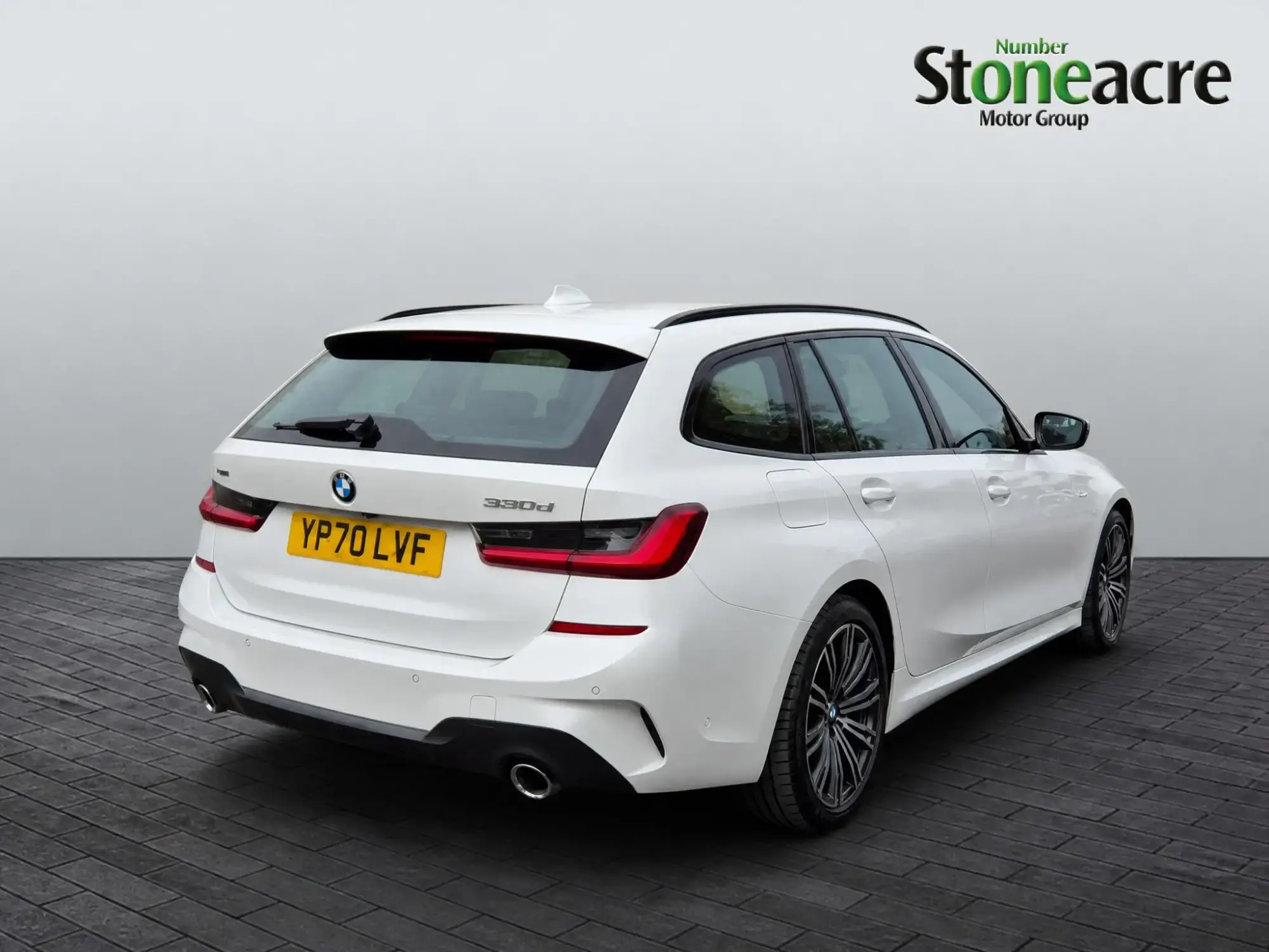 BMW 3 Series 2.0 320d M Sport Touring Auto xDrive Euro 6 (s/s) 5dr YP70LVF Image 3 BMW 3 Series 2.0 320d M Sport Touring Auto xDrive Euro 6 (s/s) 5dr YP70LVF Image 3