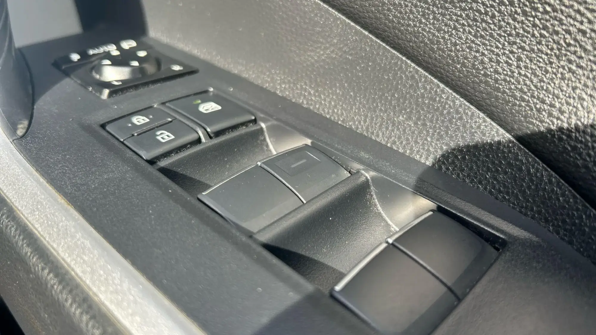 Toyota RAV4 Image 38 Toyota RAV4 Image 38