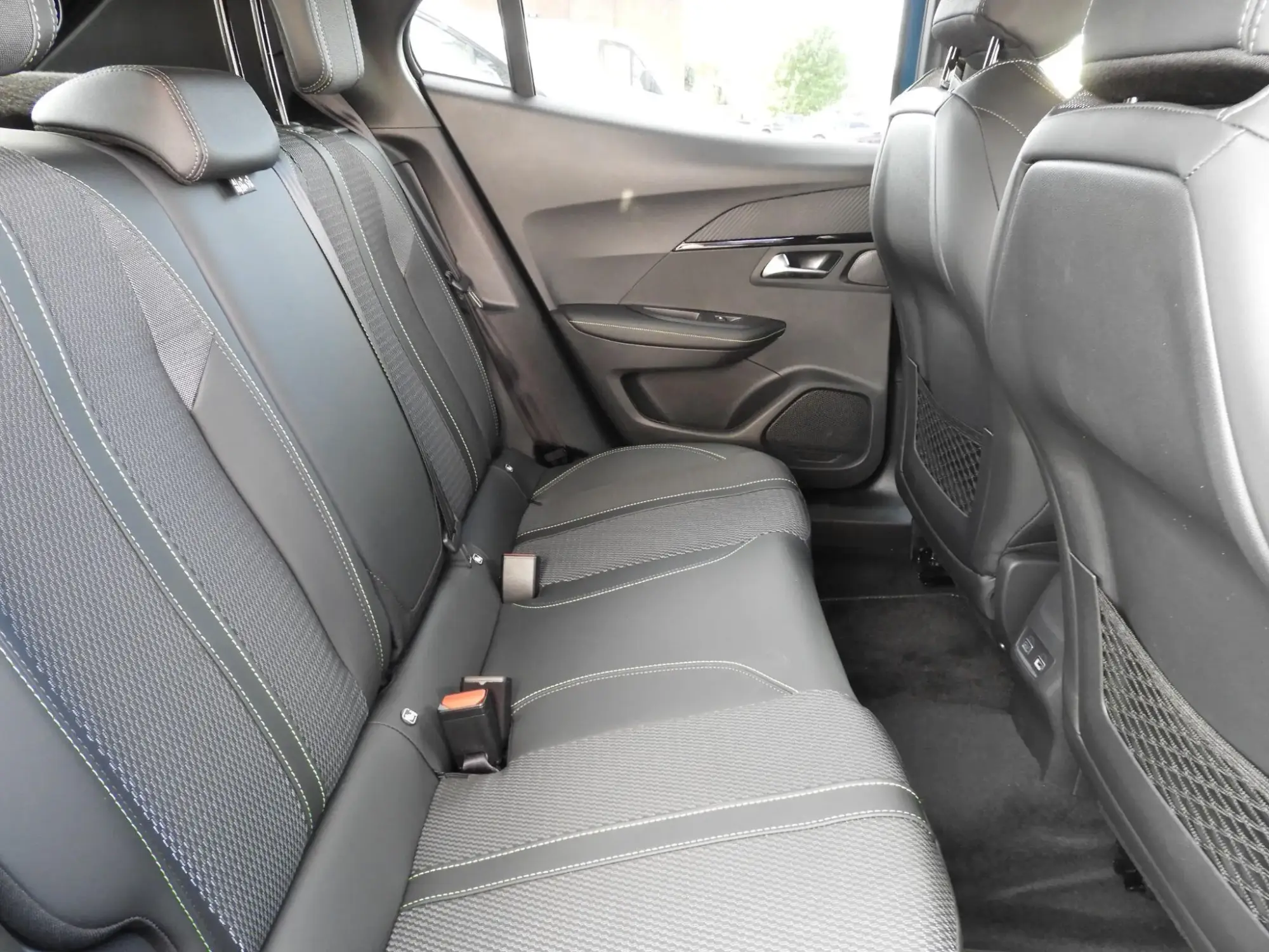 Peugeot E-2008 Image 15