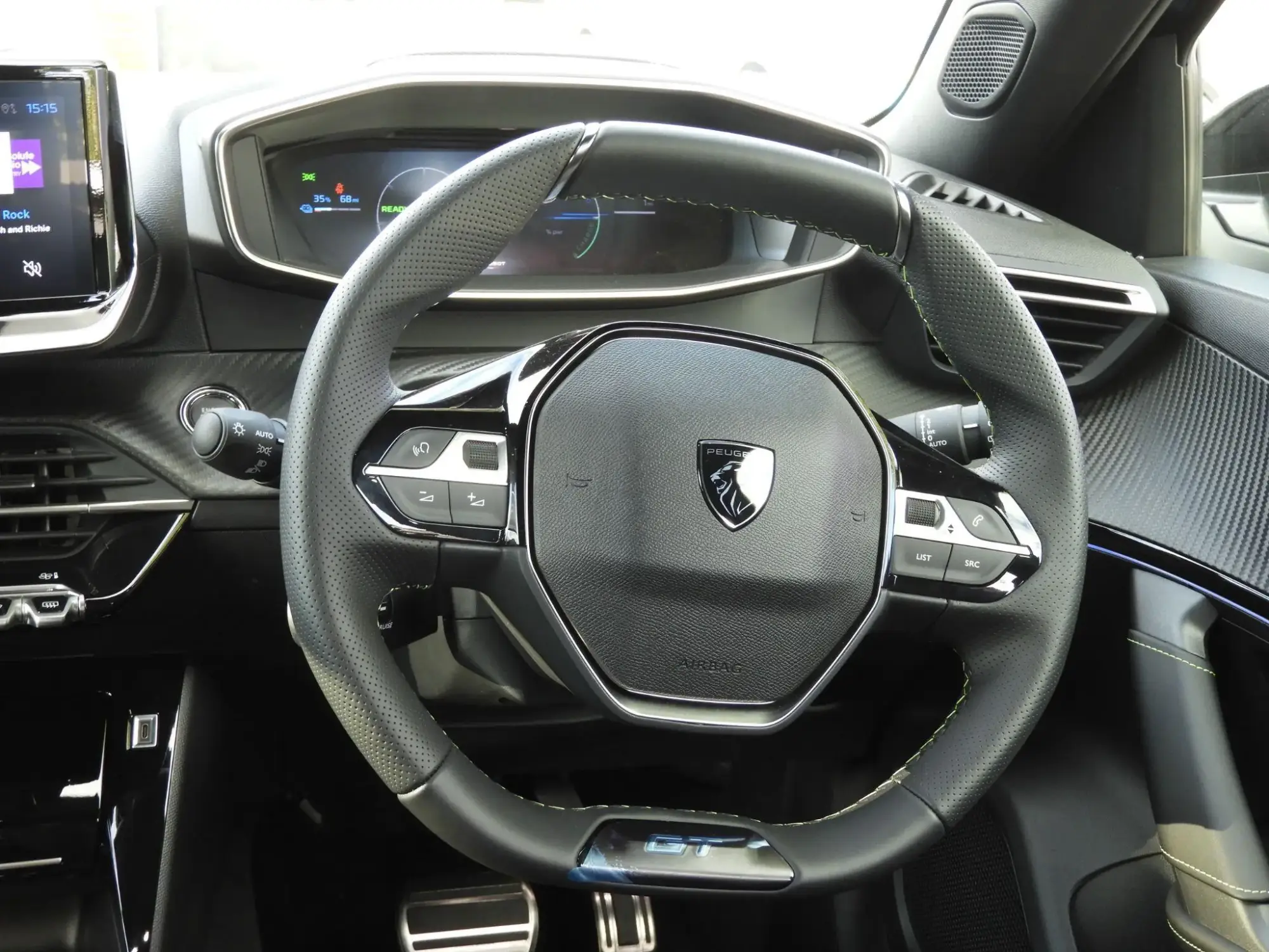 Peugeot E-2008 Image 33