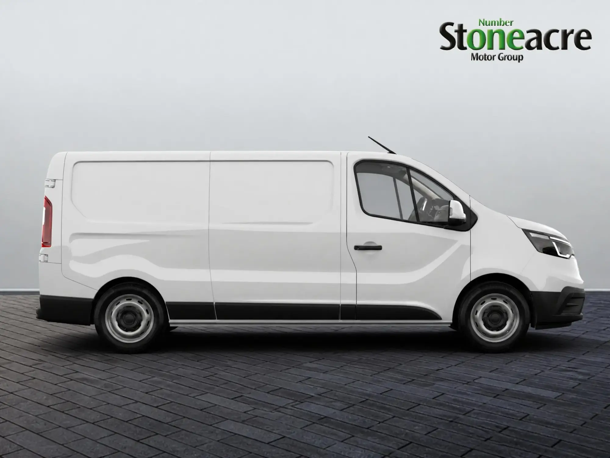 Renault Trafic 2.0 dCi Blue SL30 Advance L1 H1 Euro 6 (s/s) 5dr YP76FBF Image 2 Renault Trafic 2.0 dCi Blue SL30 Advance L1 H1 Euro 6 (s/s) 5dr YP76FBF Image 2