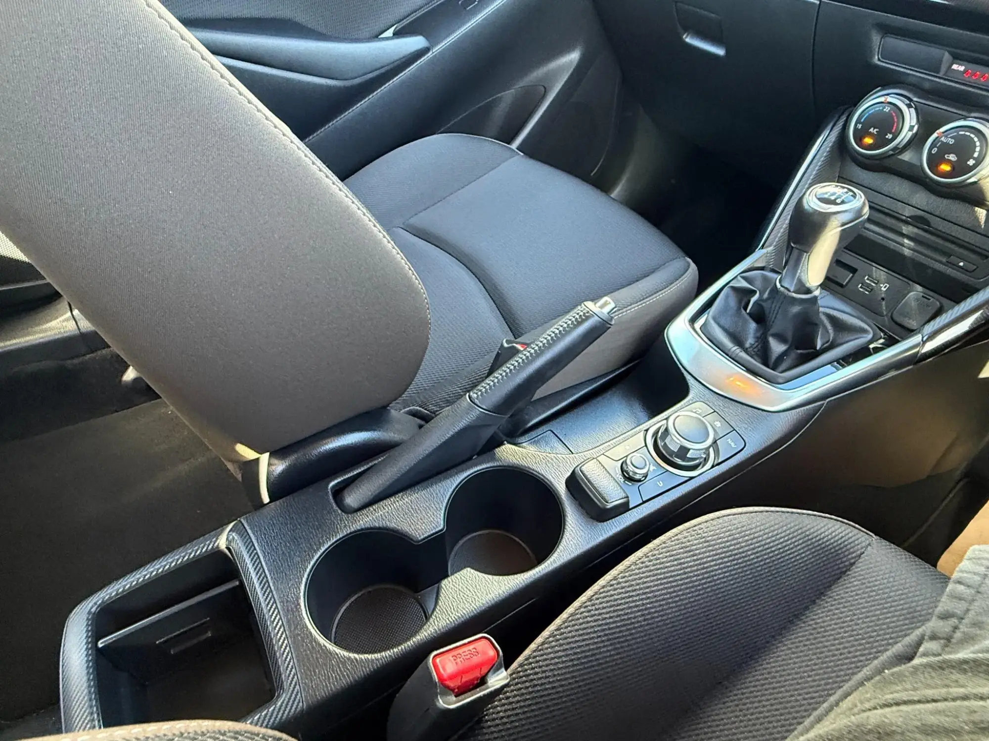 Mazda2 Image 12
