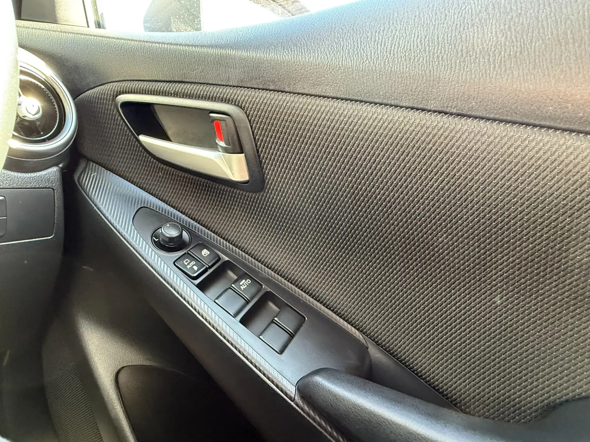 Mazda2 Image 20