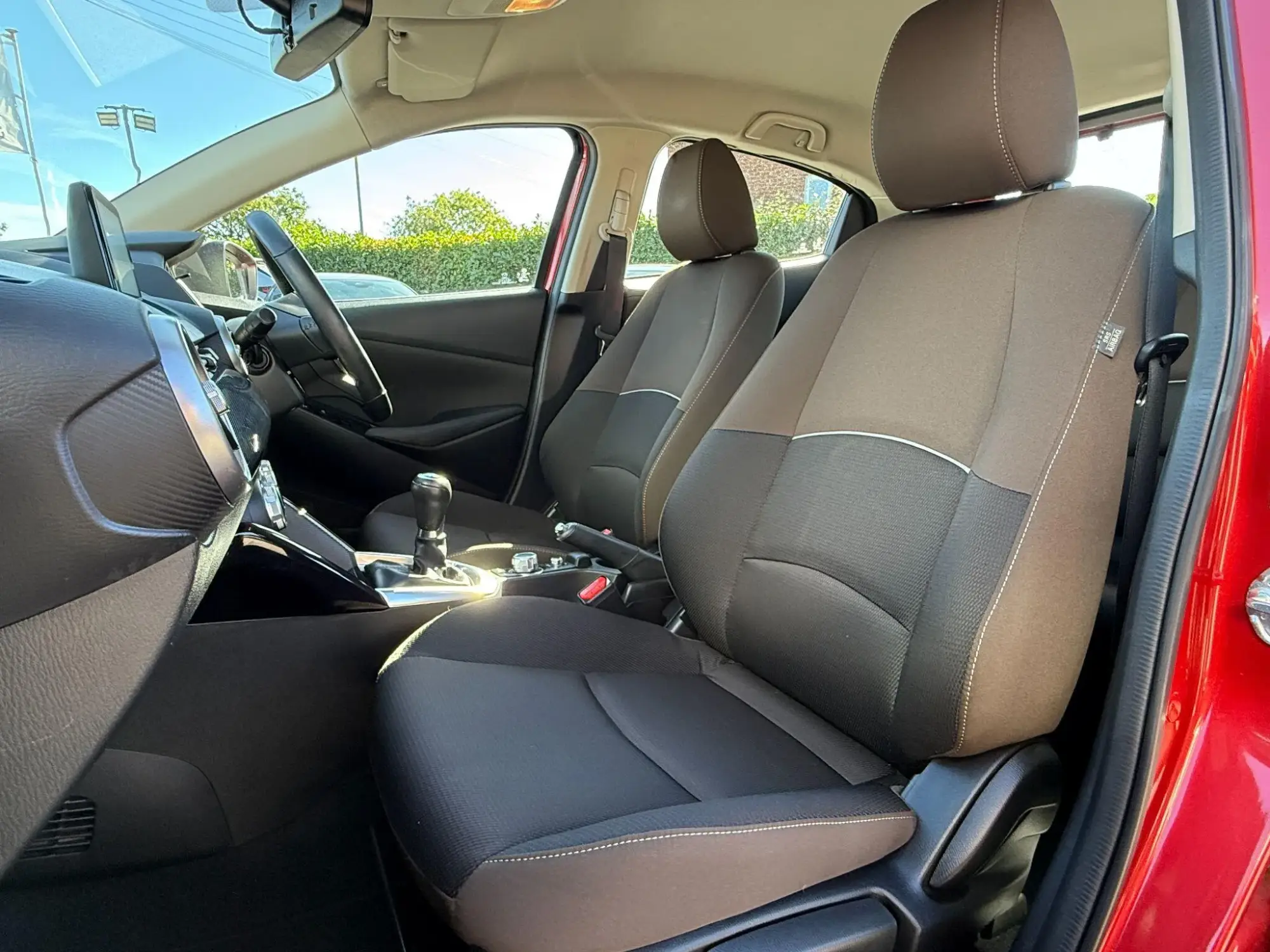 Mazda2 Image 32