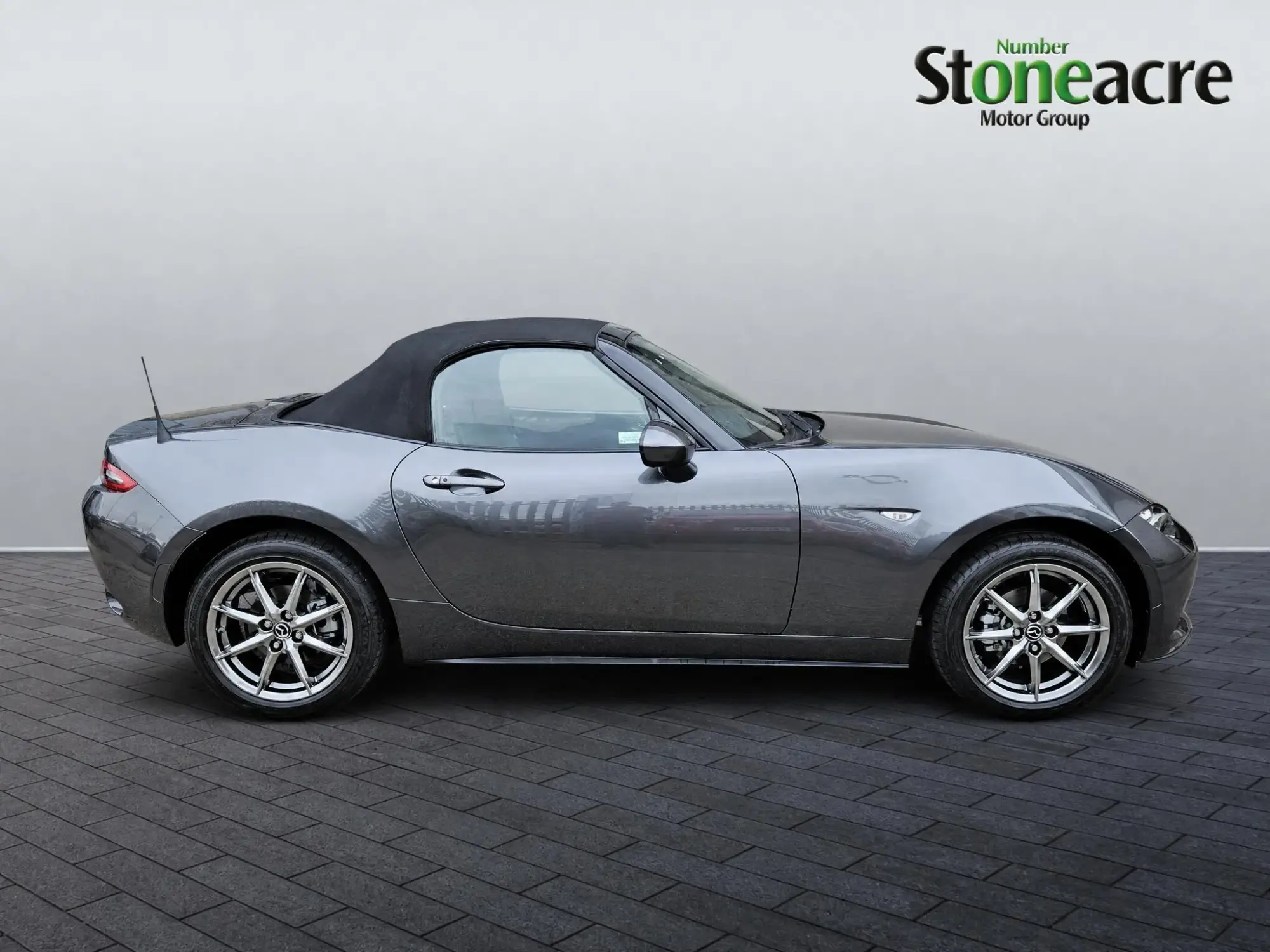 Mazda MX-5 Image 2