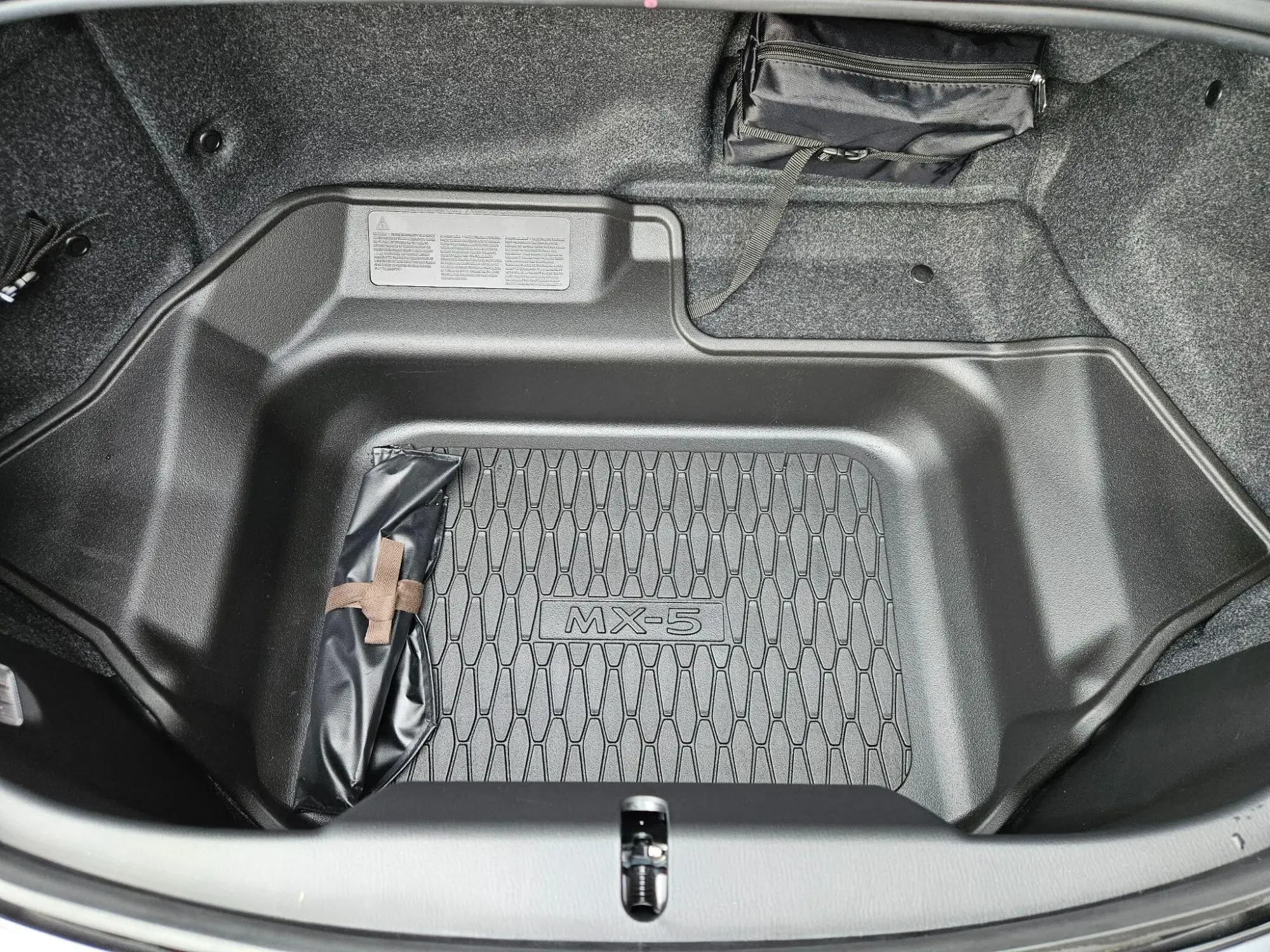 Mazda MX-5 Image 11