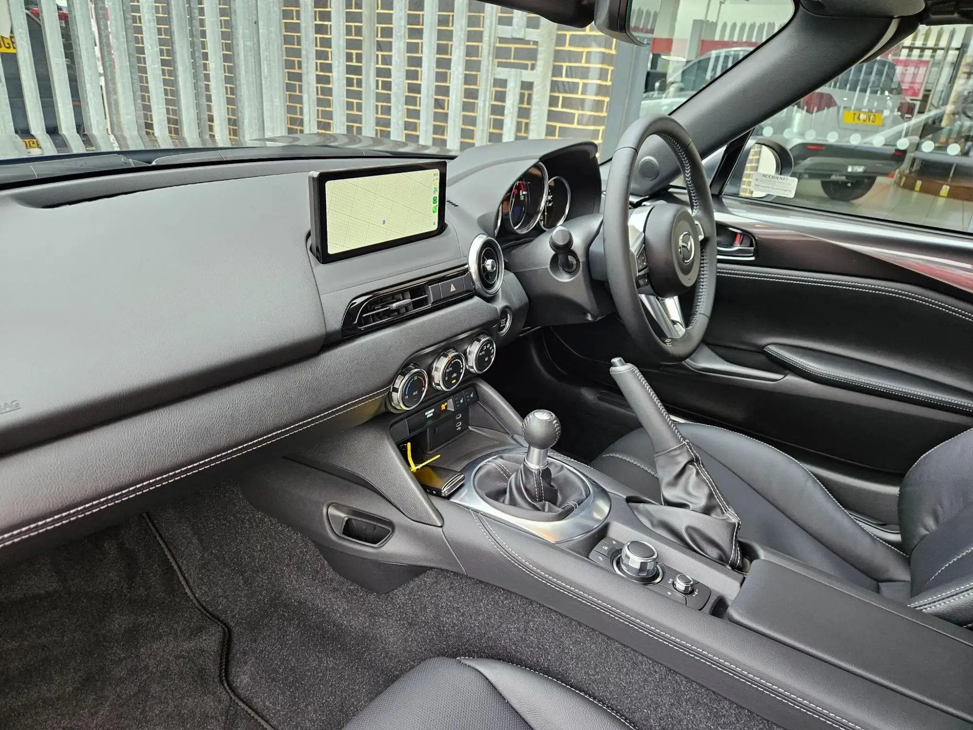 Mazda MX-5 Image 14