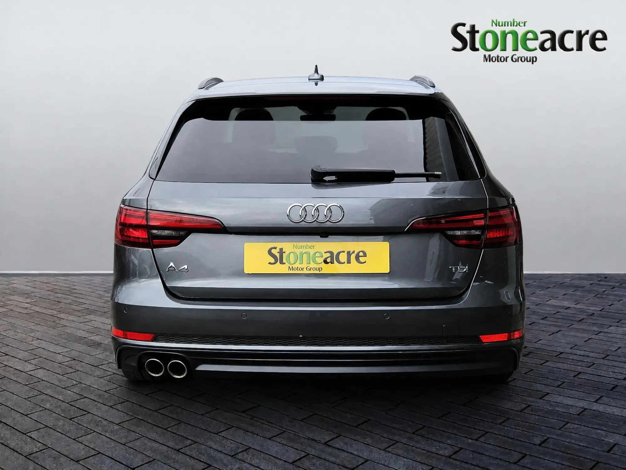Audi A4 Avant Image 4