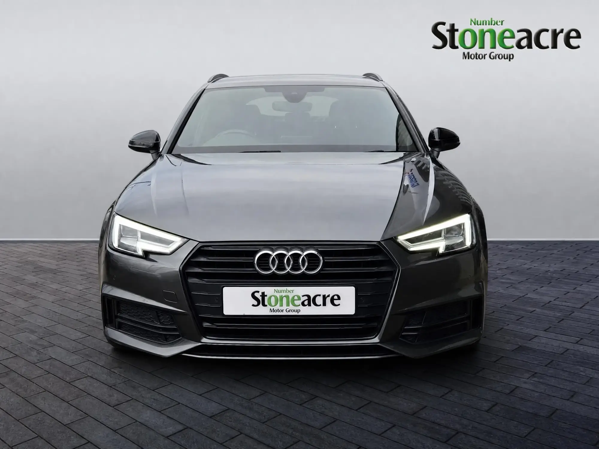 Audi A4 Avant Image 8