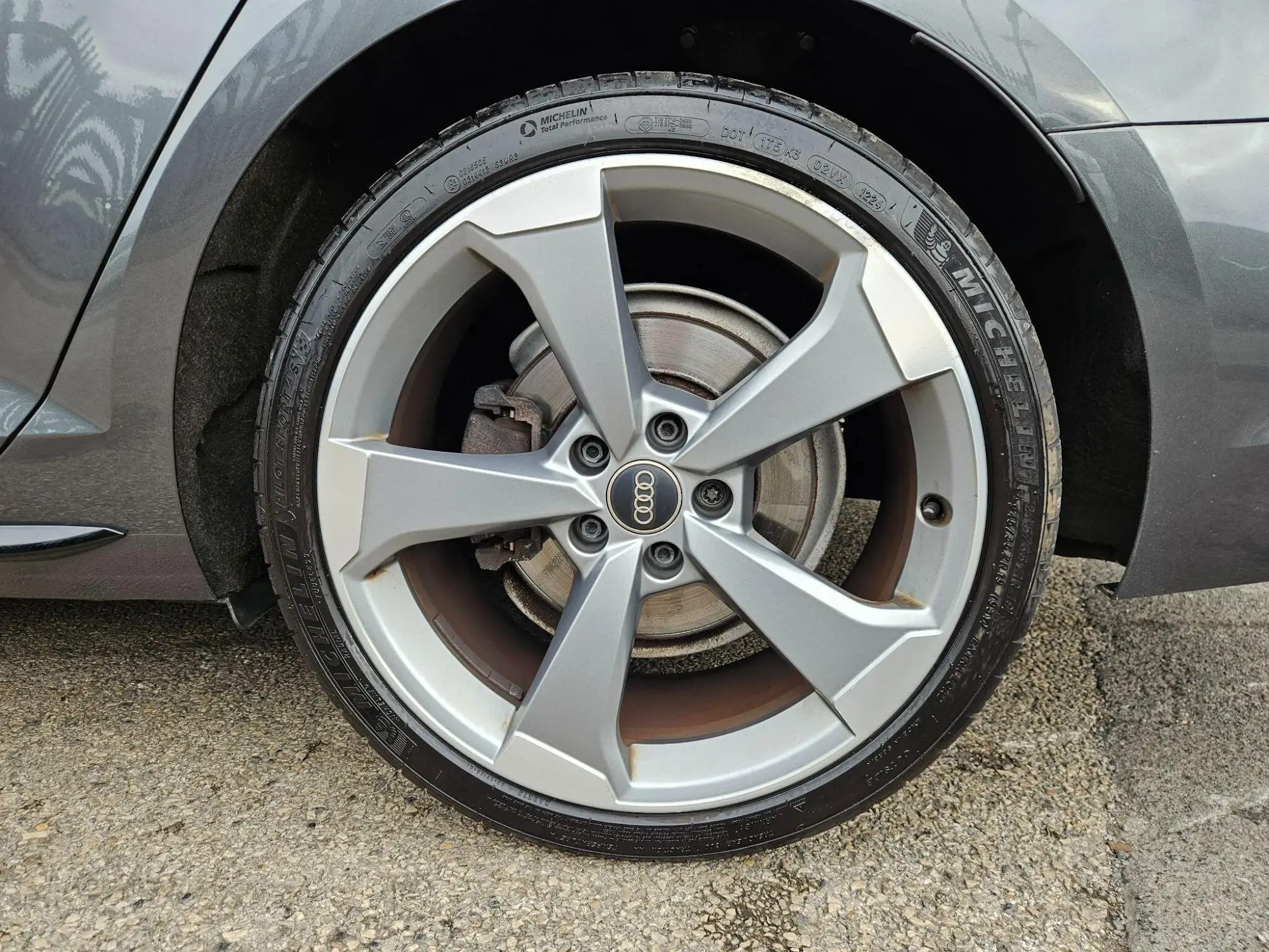 Audi A4 Avant Image 9
