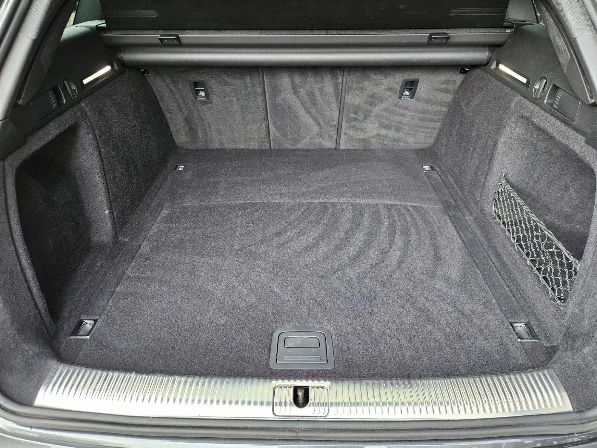 Audi A4 Avant Image 10
