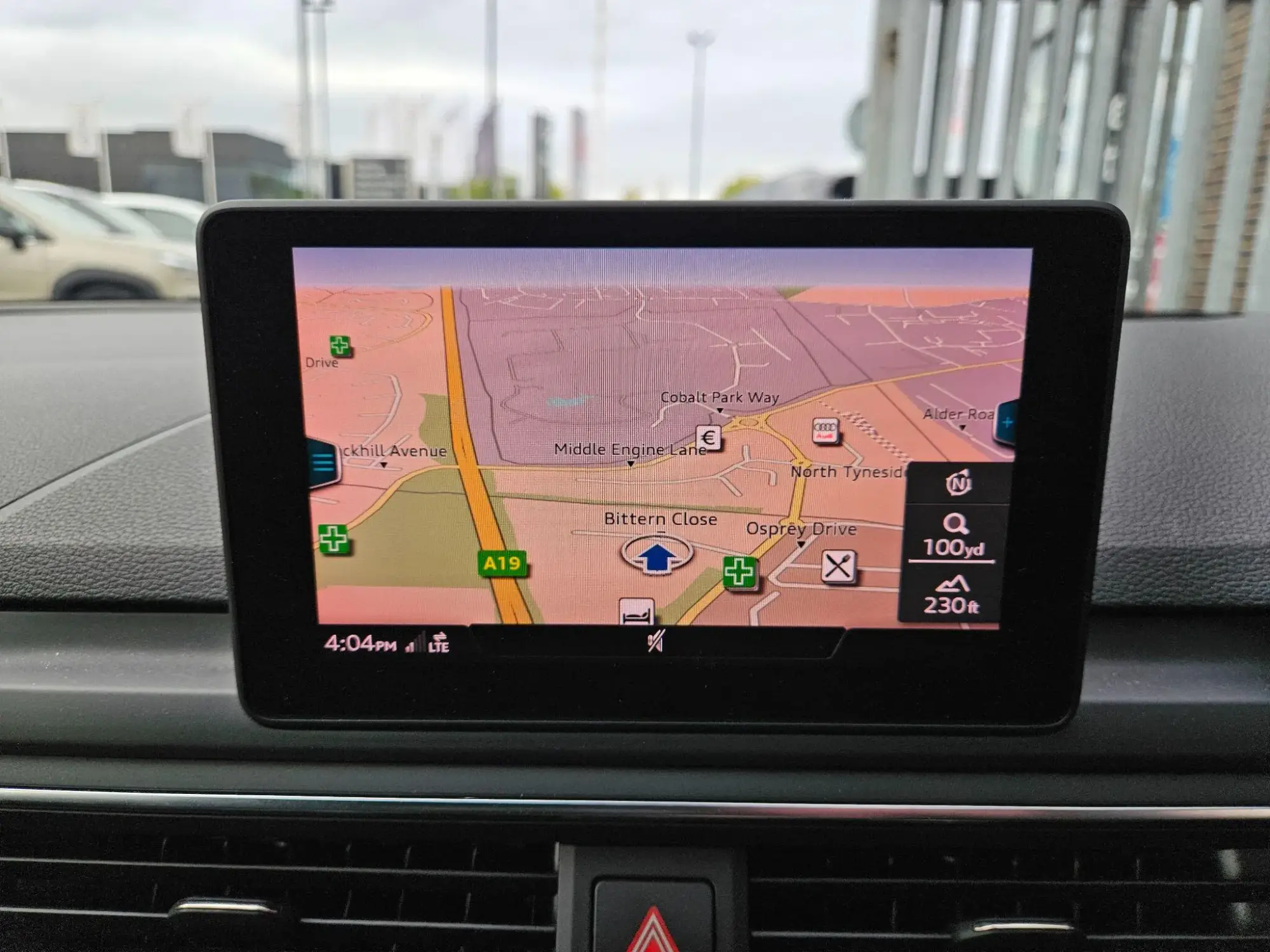 Audi A4 Avant Image 16